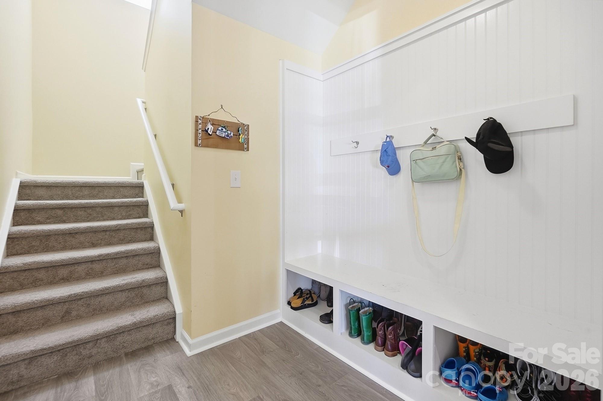 404 Babbling Brook Lane — Locust