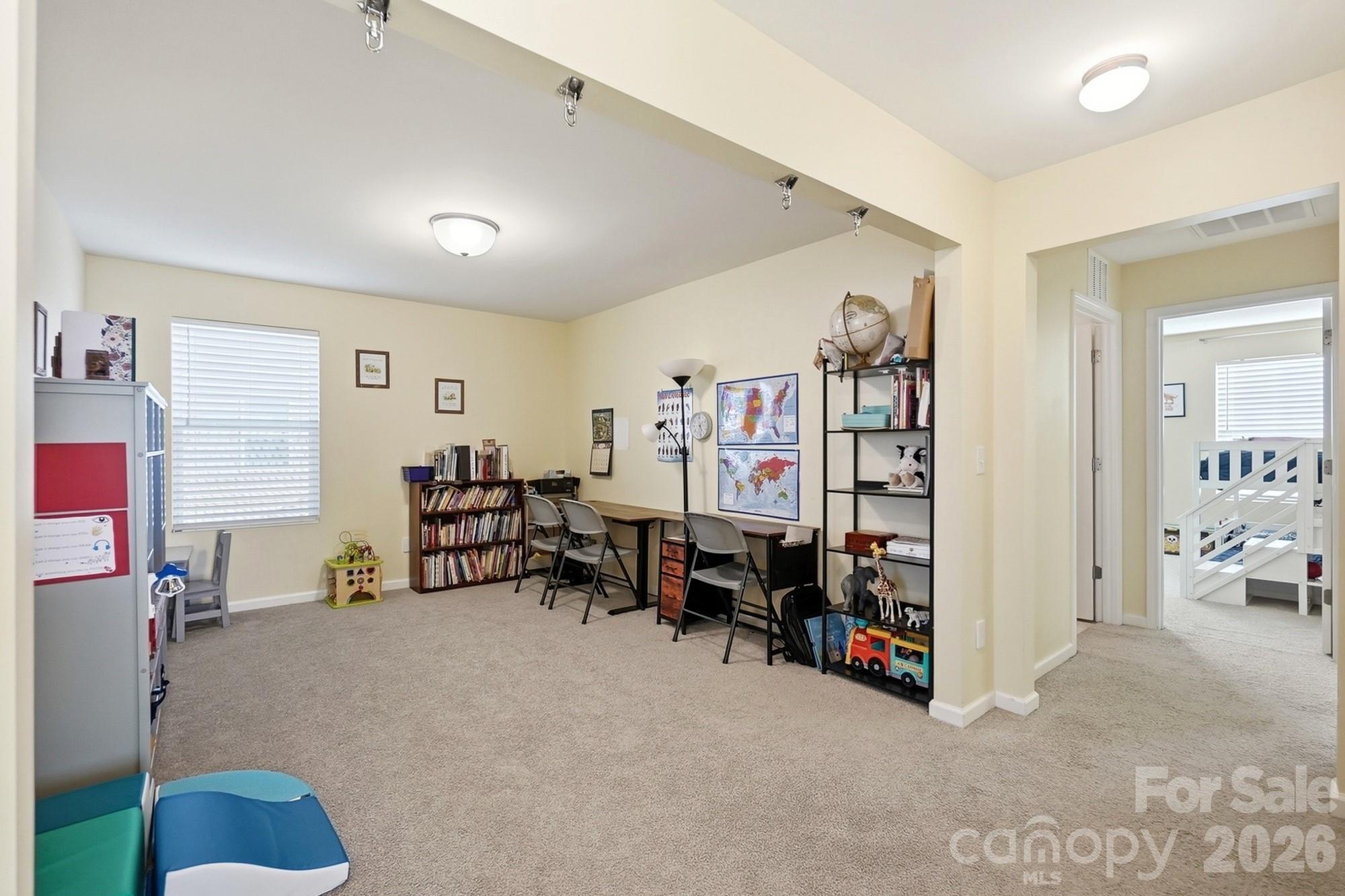 404 Babbling Brook Lane — Locust