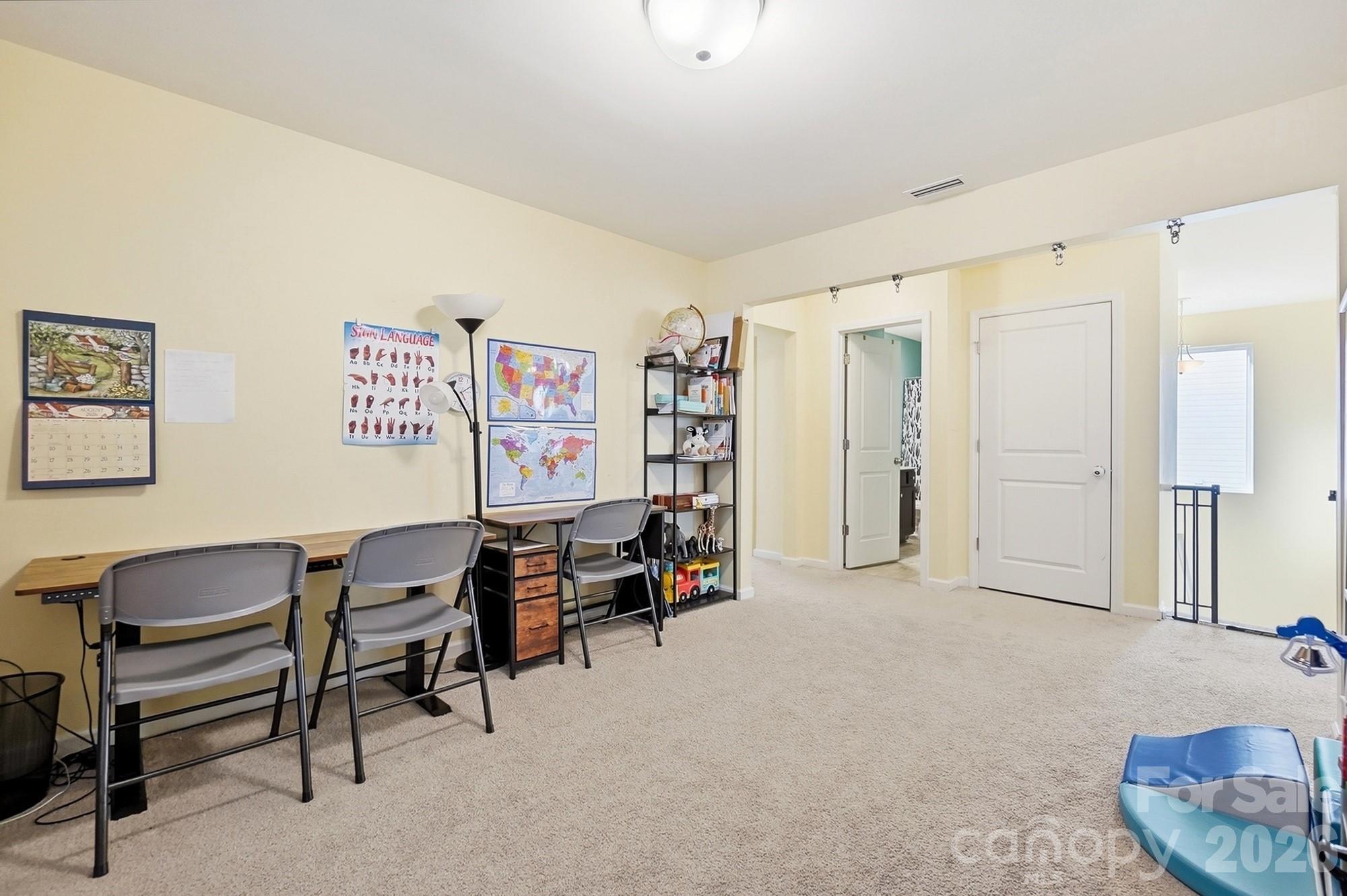 404 Babbling Brook Lane — Locust