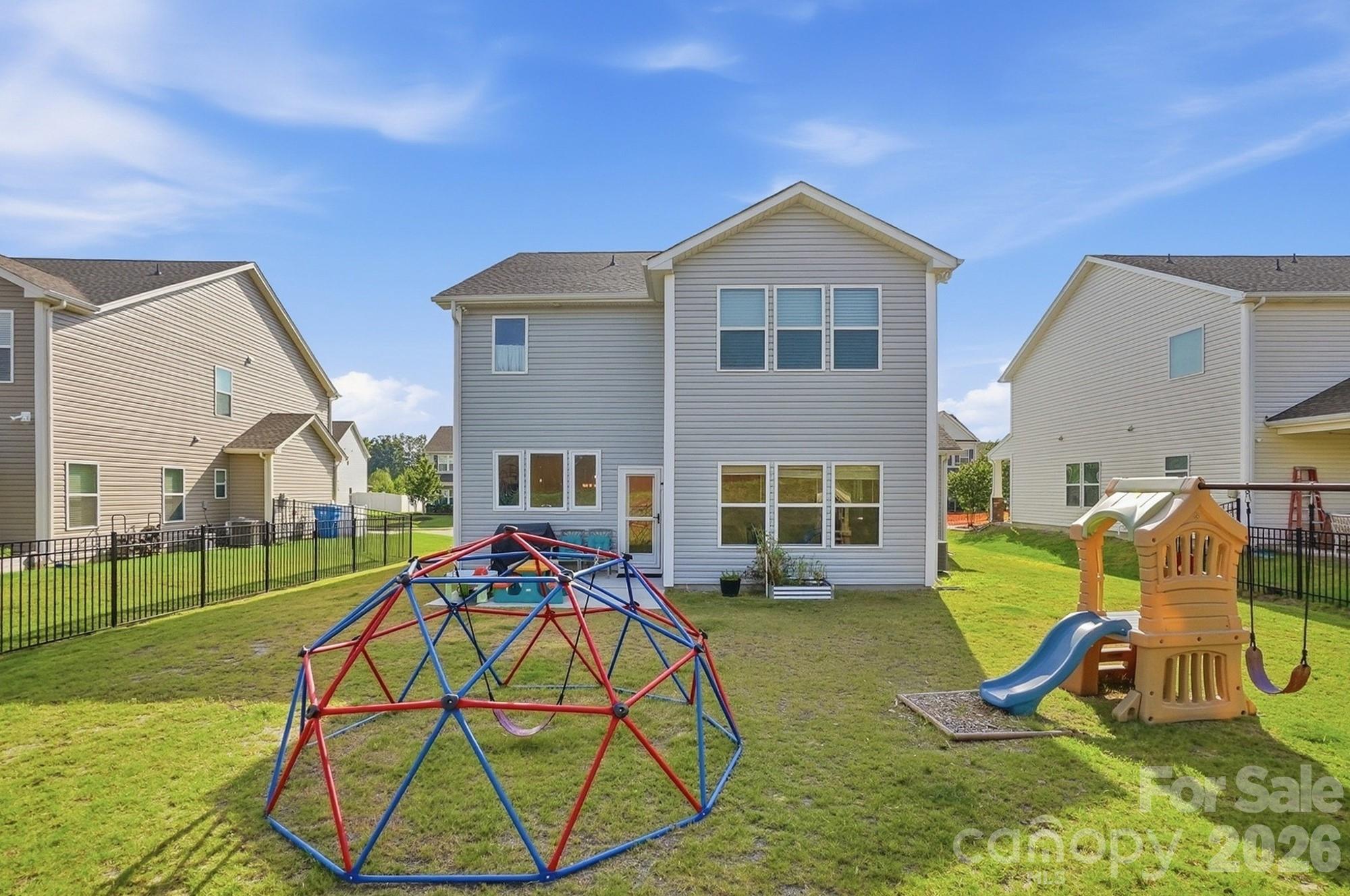 404 Babbling Brook Lane — Locust