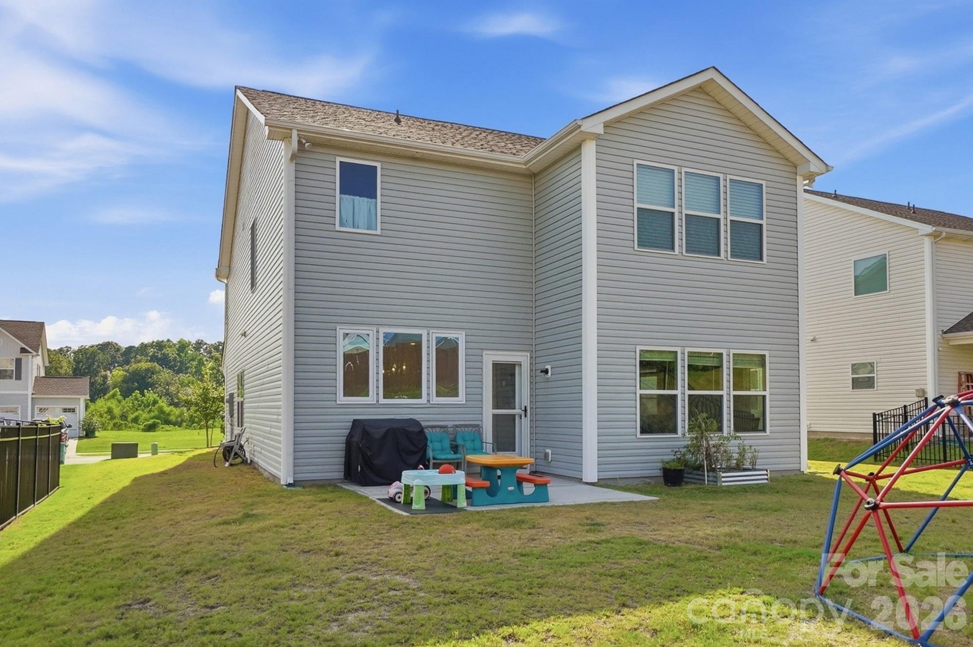 404 Babbling Brook Lane — Locust