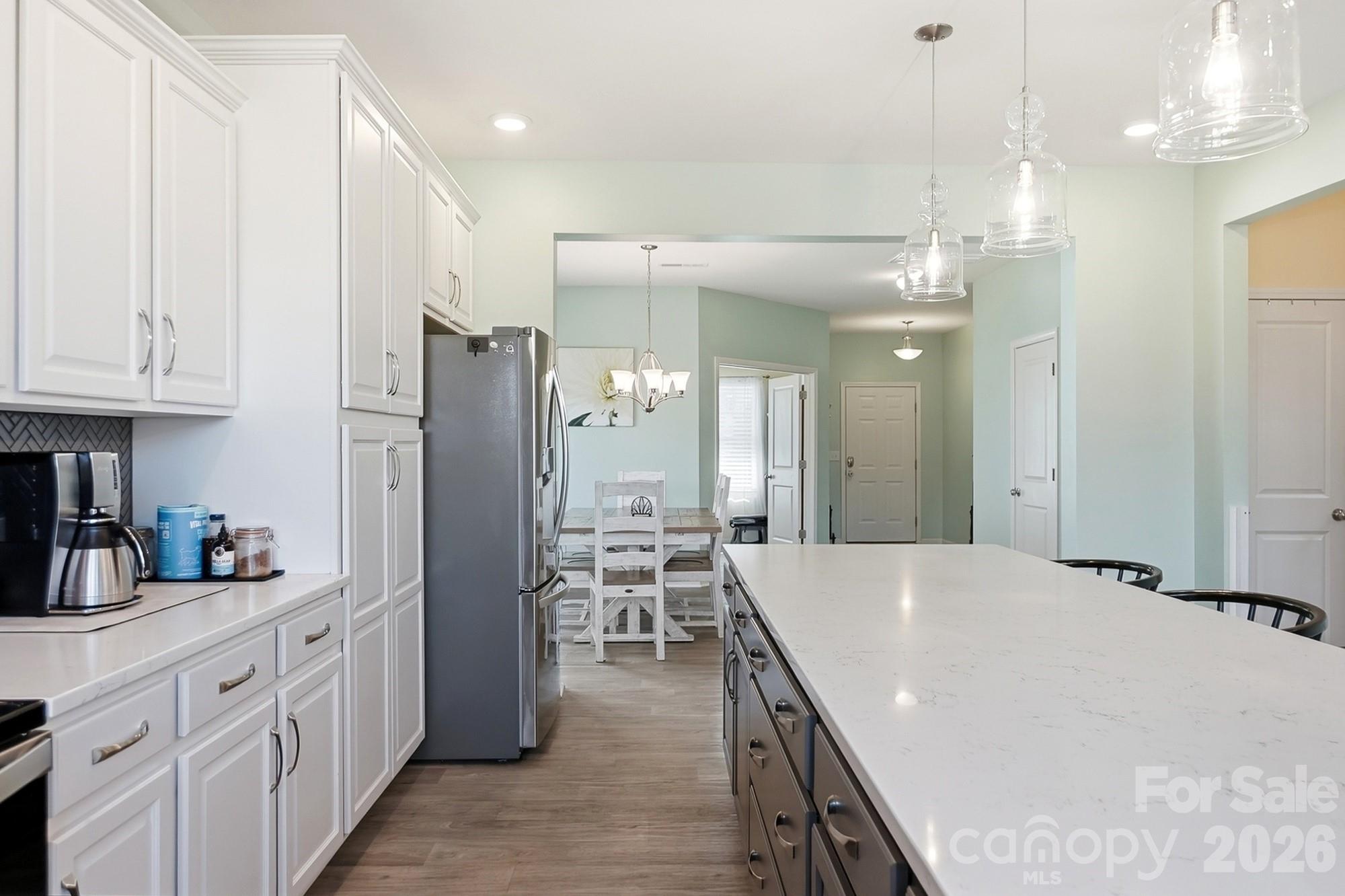 404 Babbling Brook Lane — Locust