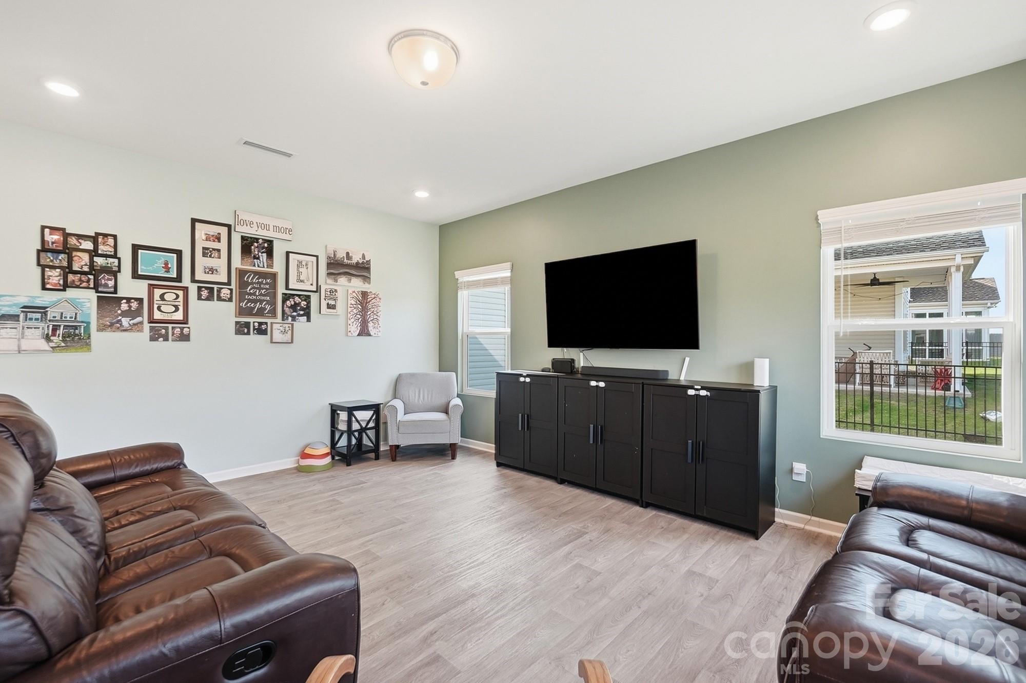 404 Babbling Brook Lane — Locust