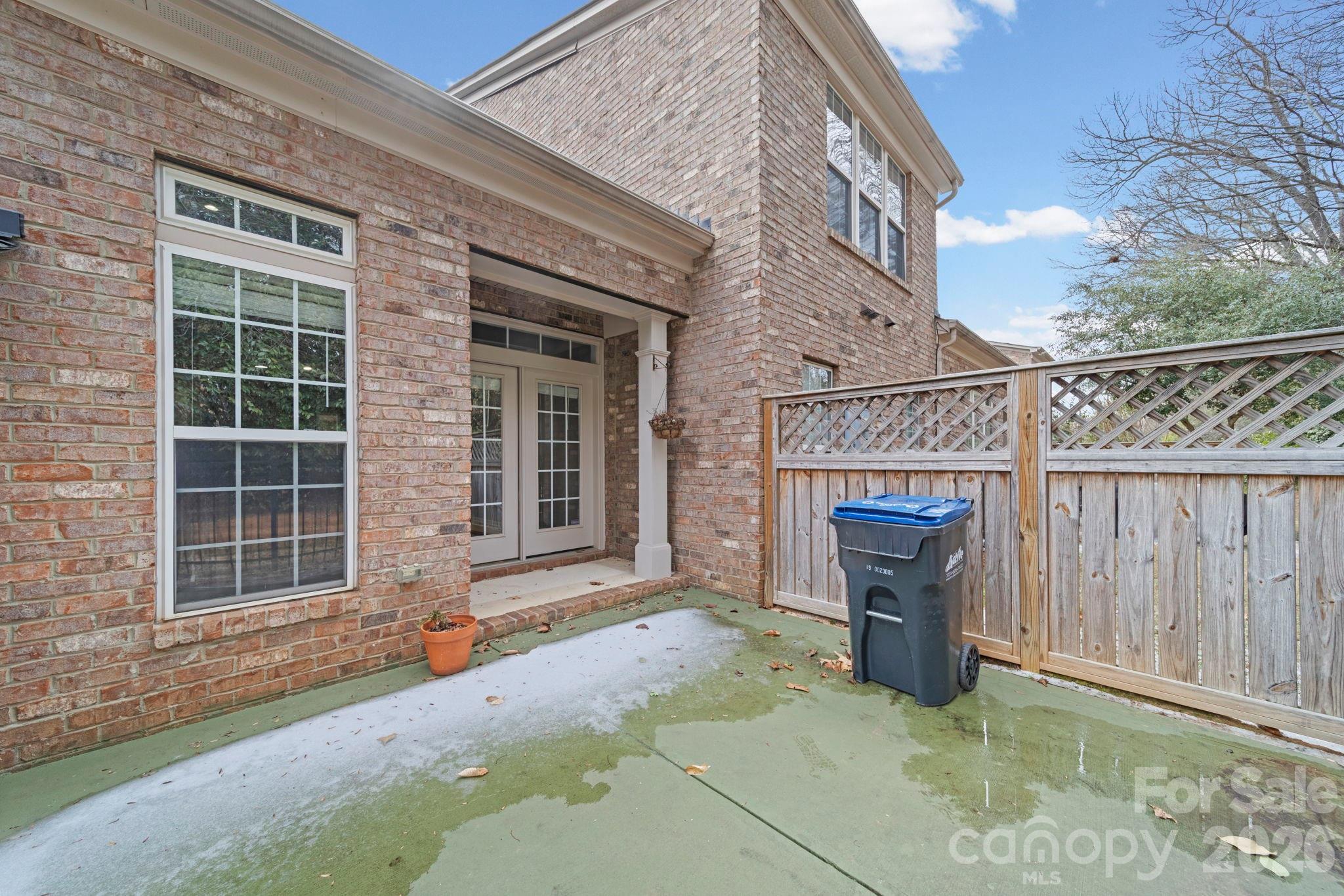 3342 Park South Station Boulevard — Charlotte