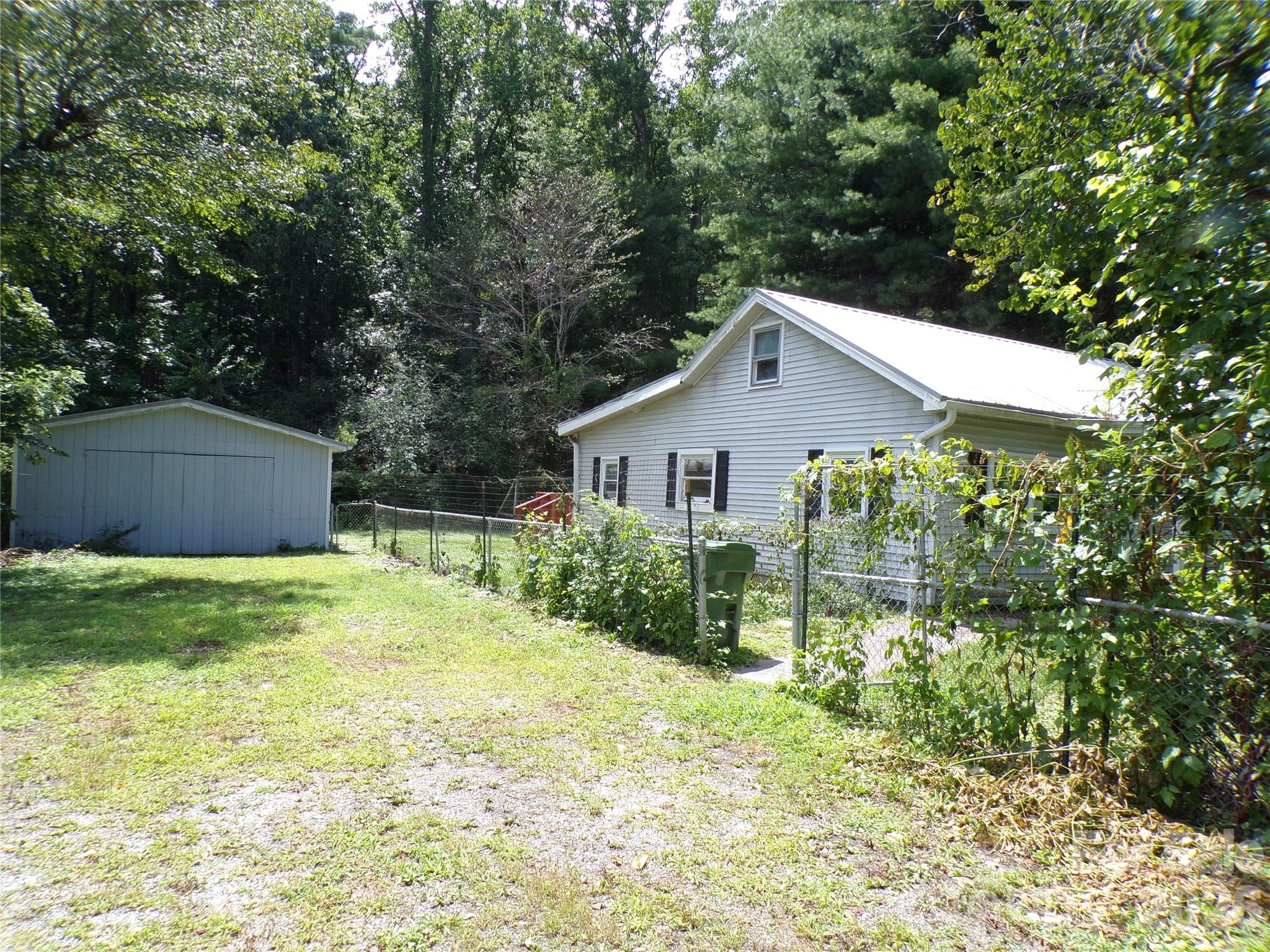 2131 Somerset Drive #441 — Hendersonville