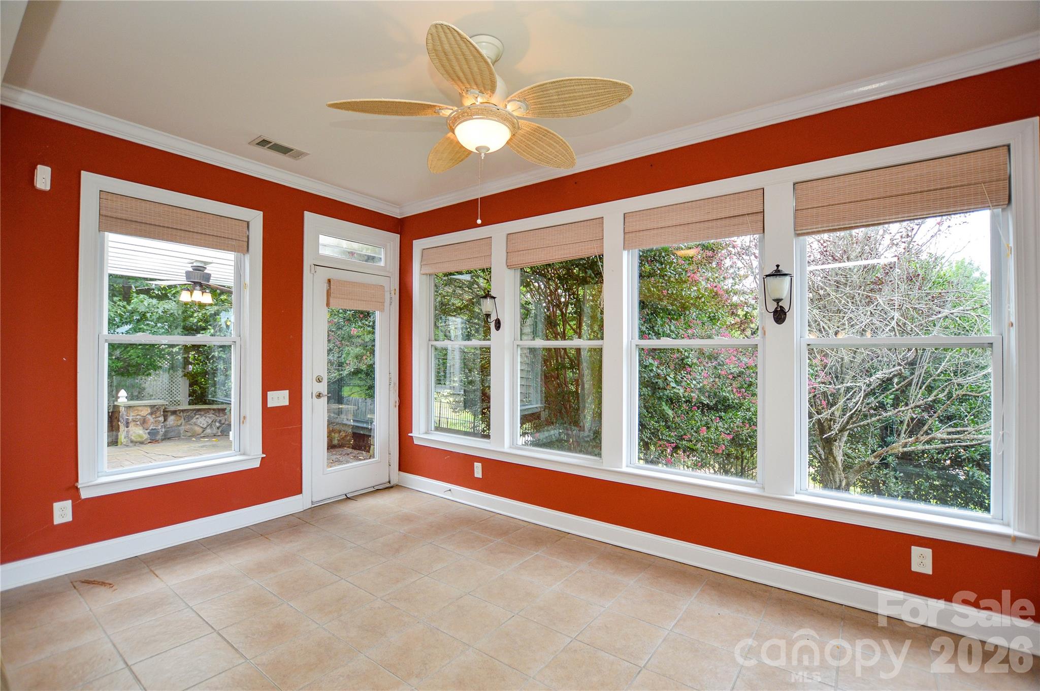 2542 Mountain Laurel Avenue NW — Concord