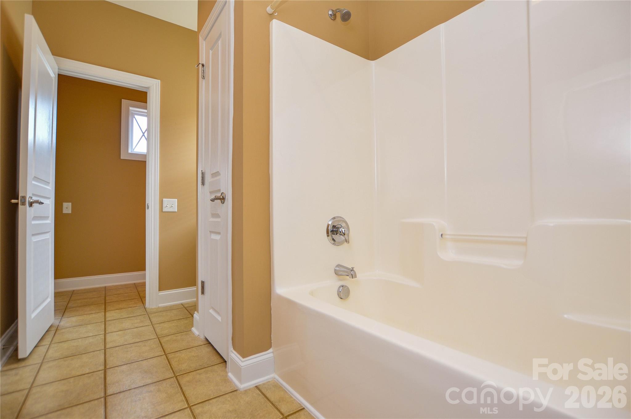 2542 Mountain Laurel Avenue NW — Concord