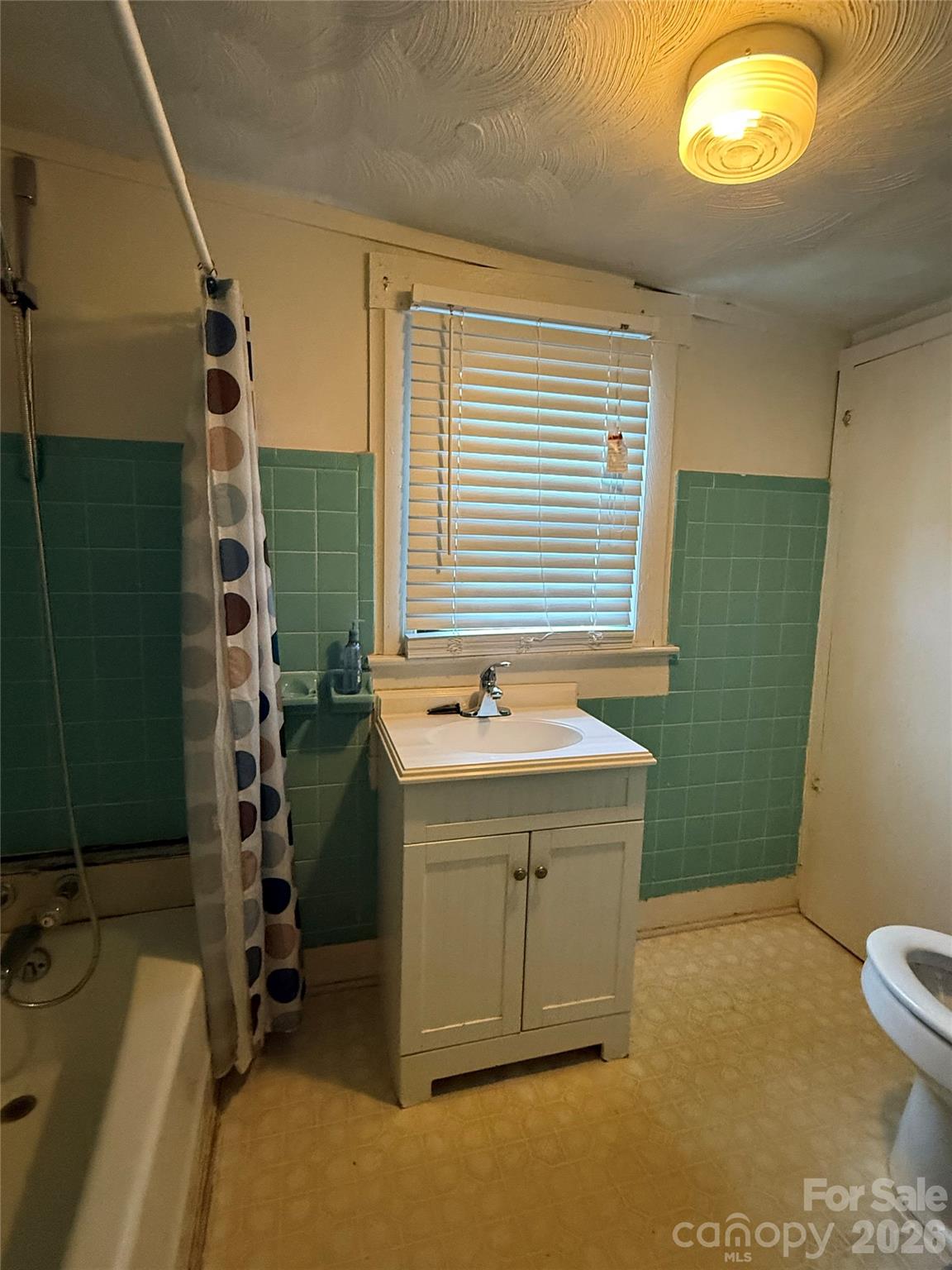 426 Bouchelle Street — Morganton