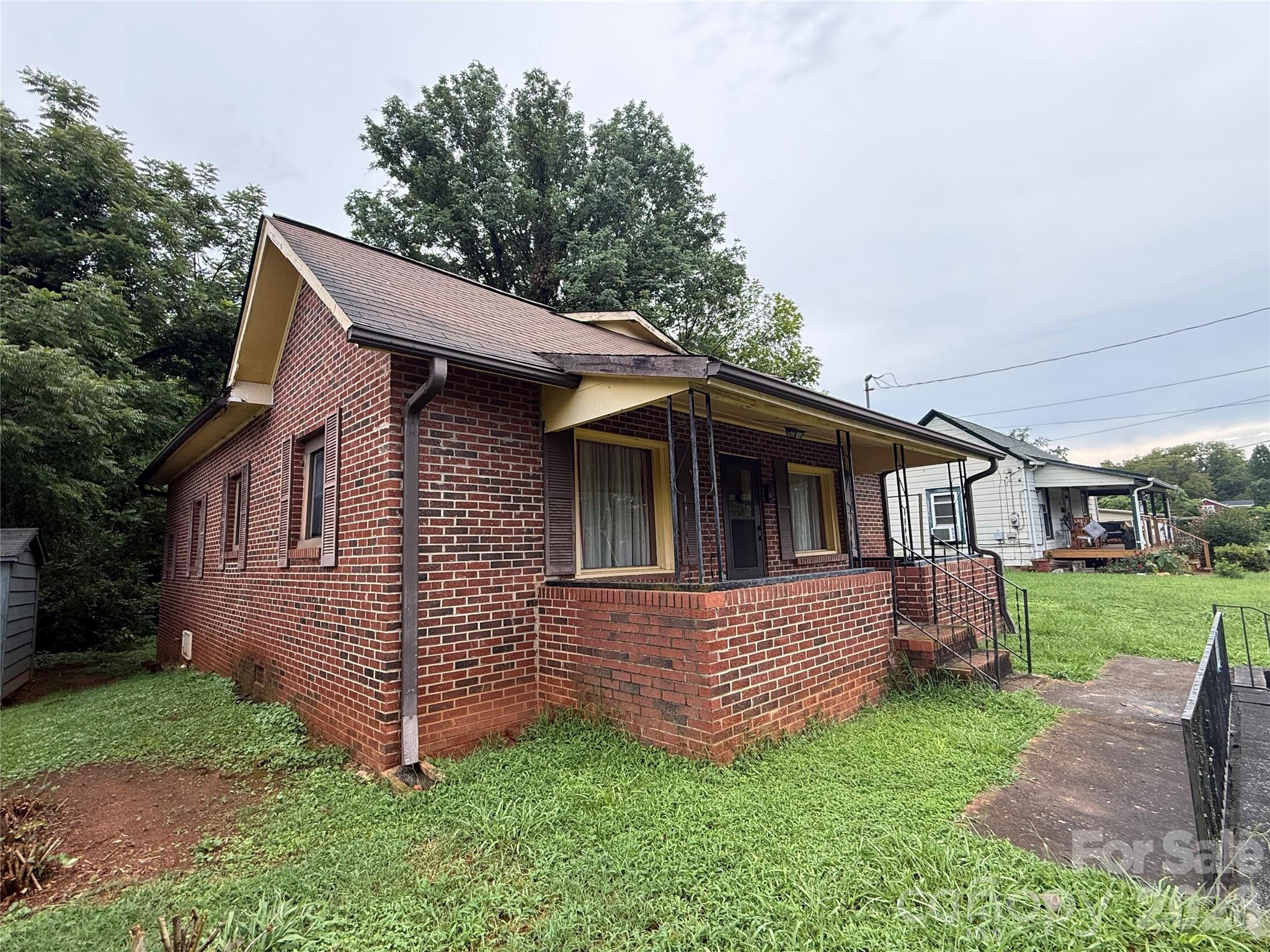 426 Bouchelle Street — Morganton