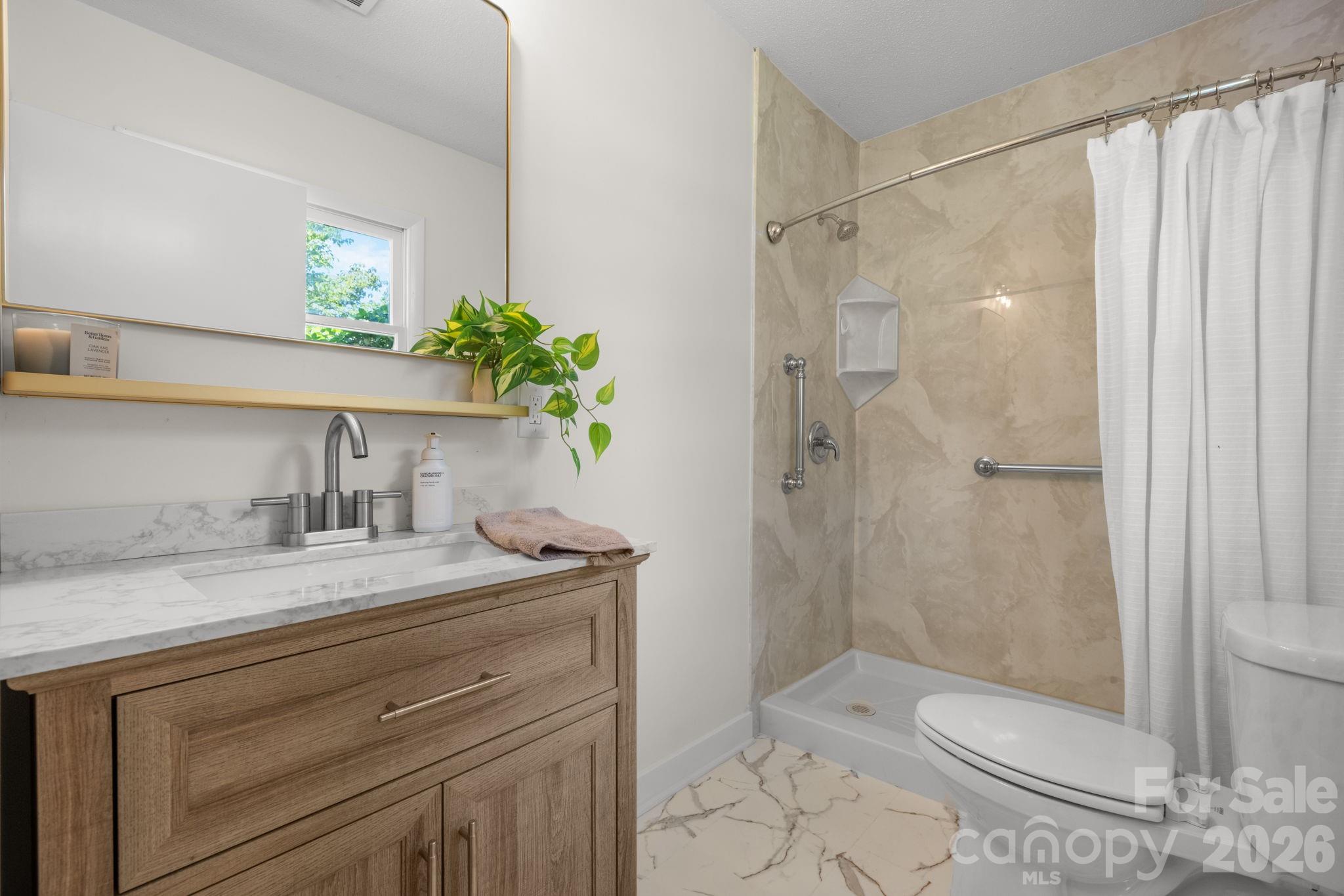 178 Trailwood Drive — Forest City