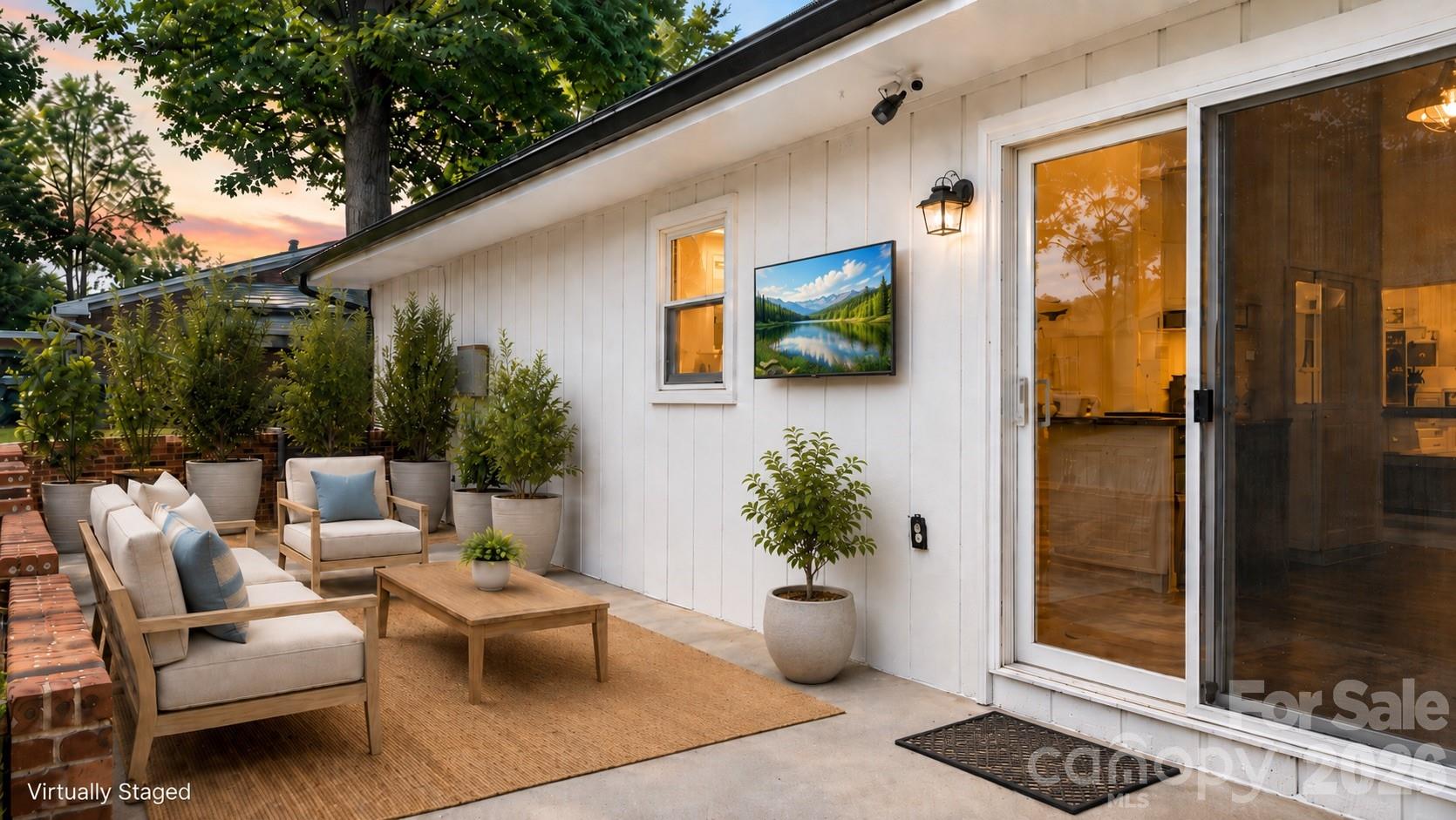178 Trailwood Drive — Forest City