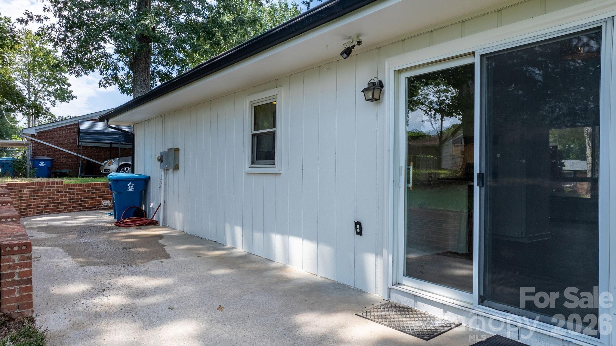 178 Trailwood Drive — Forest City