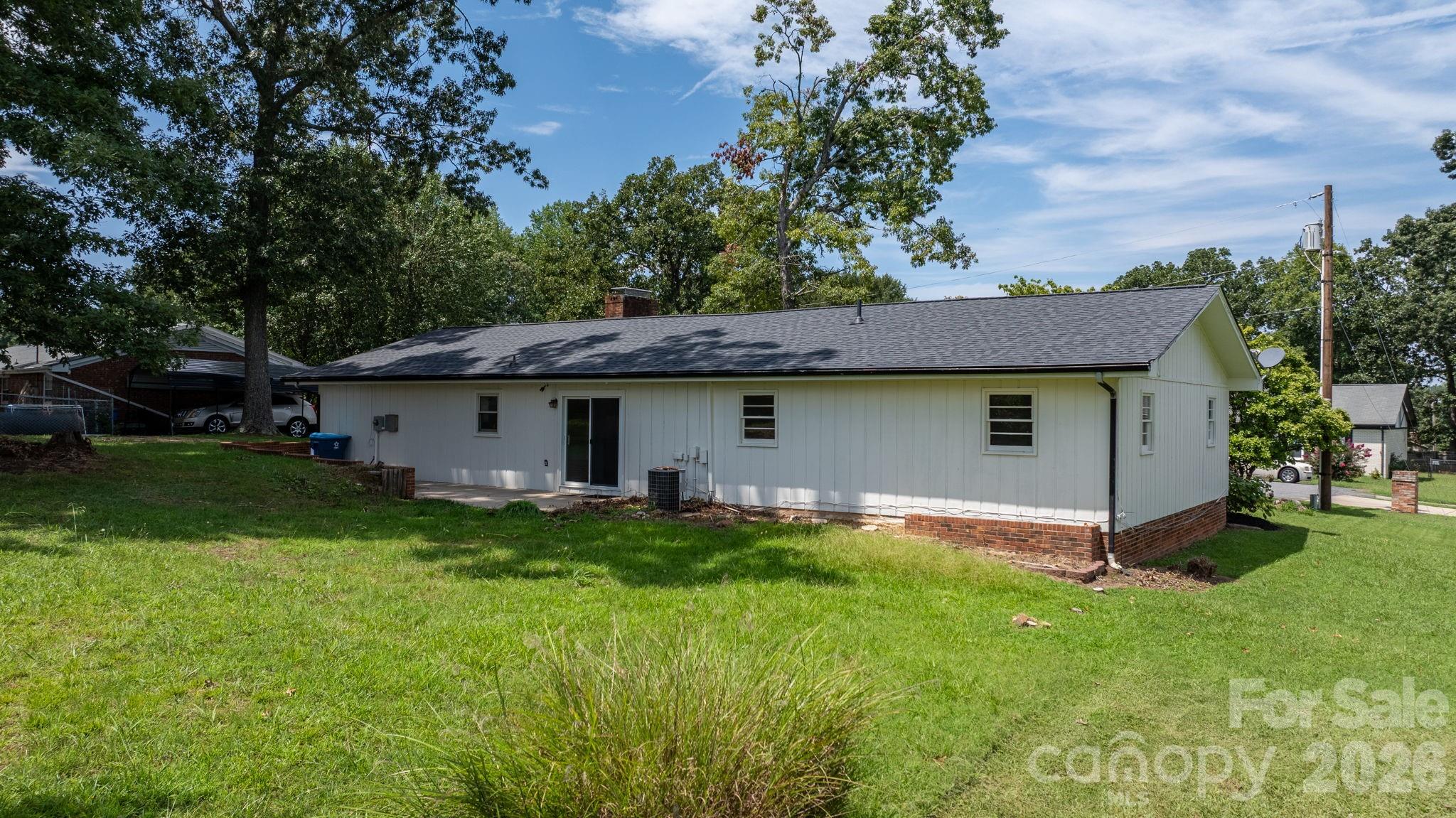 178 Trailwood Drive — Forest City
