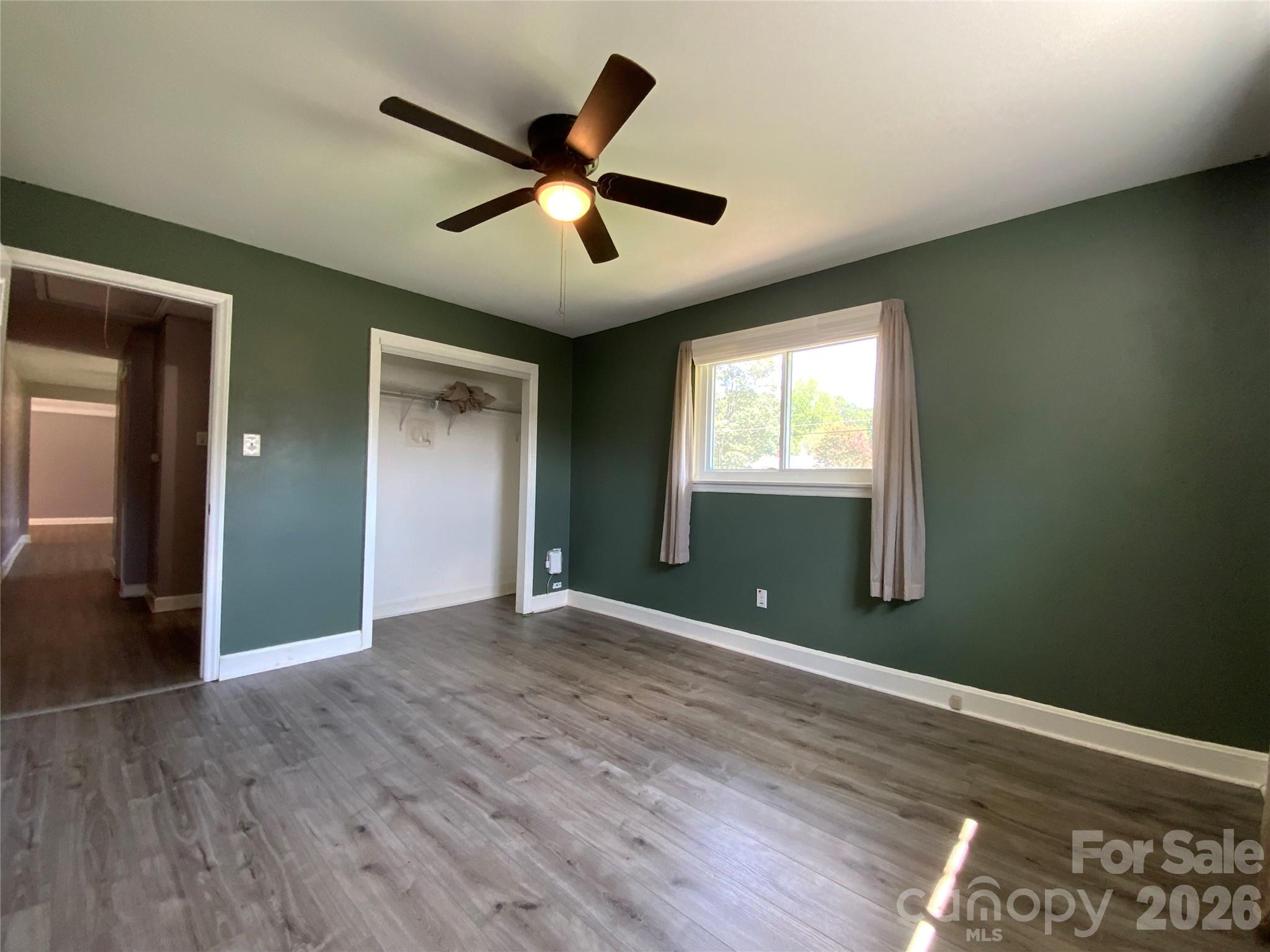 325 Glenwood Drive — Mooresville