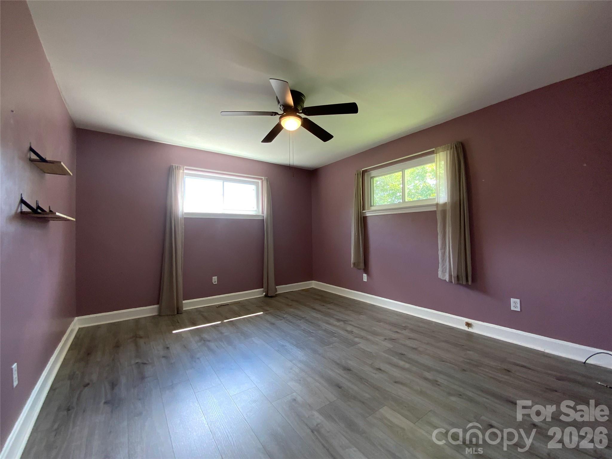 325 Glenwood Drive — Mooresville