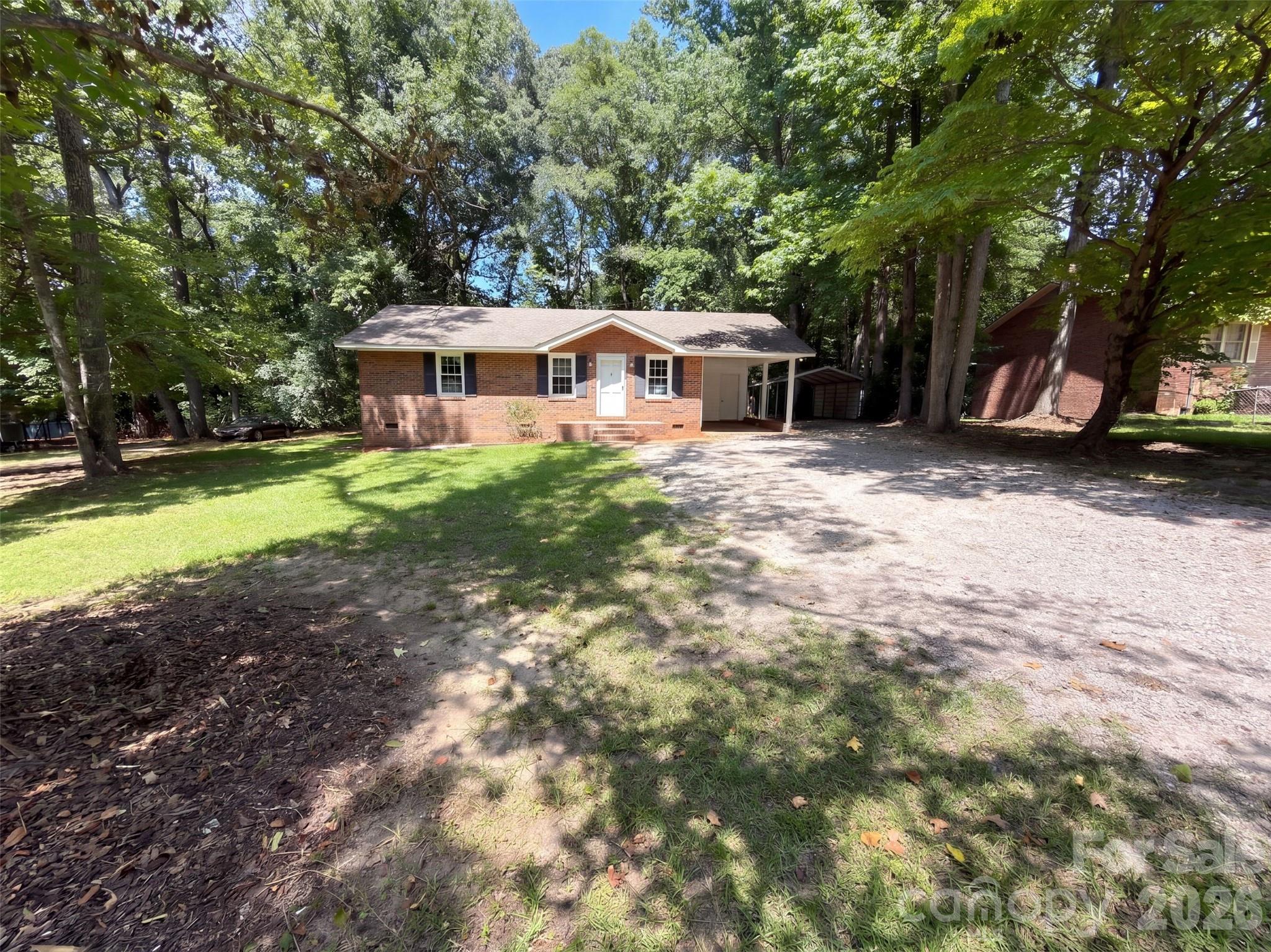 1627 Catoe Road — Lancaster