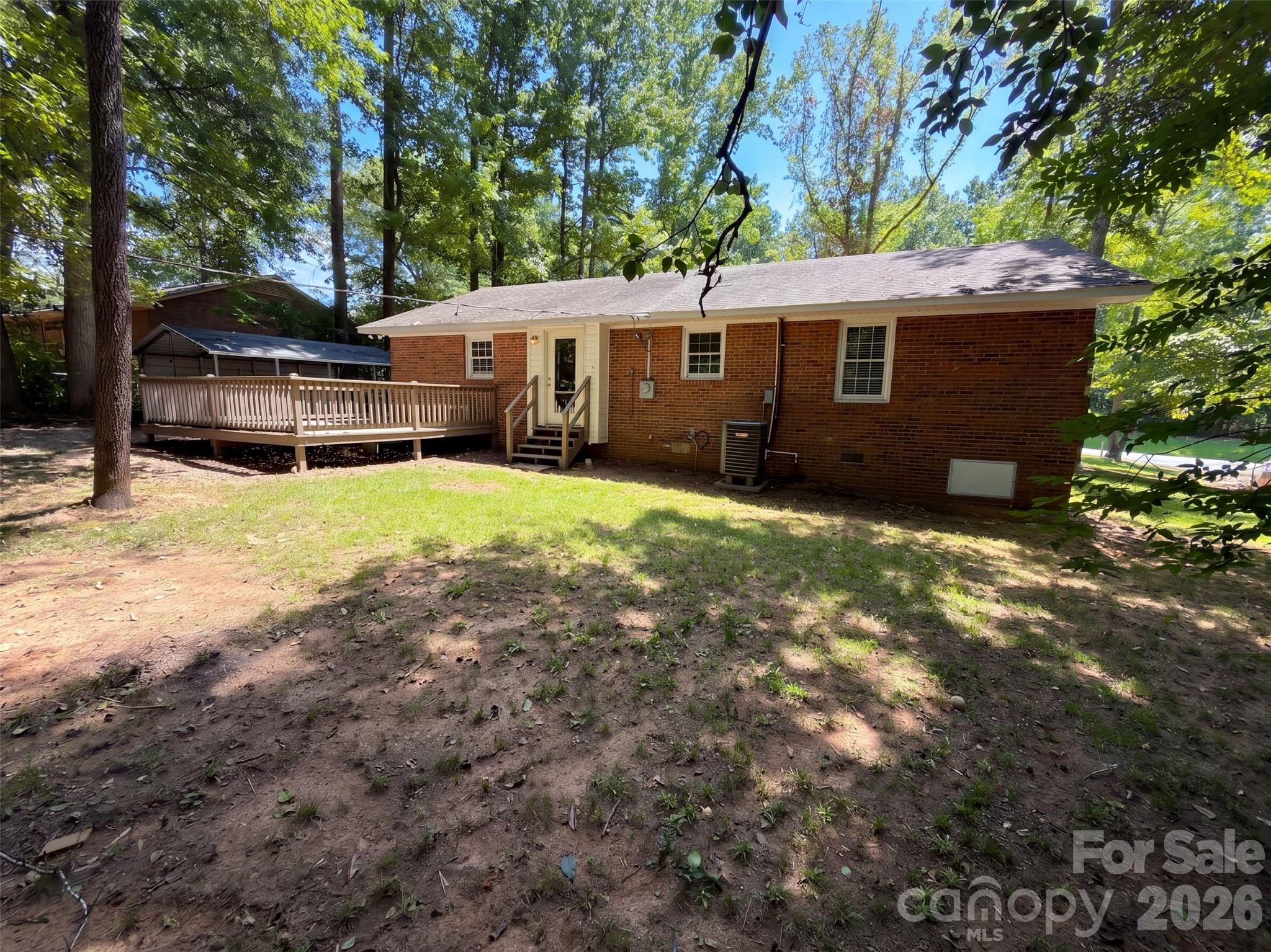 1627 Catoe Road — Lancaster