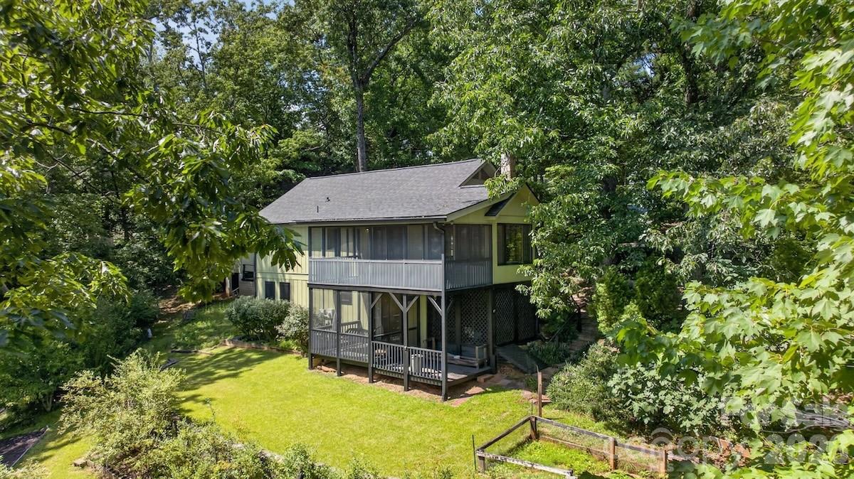 187 Caledonia Road — Landrum