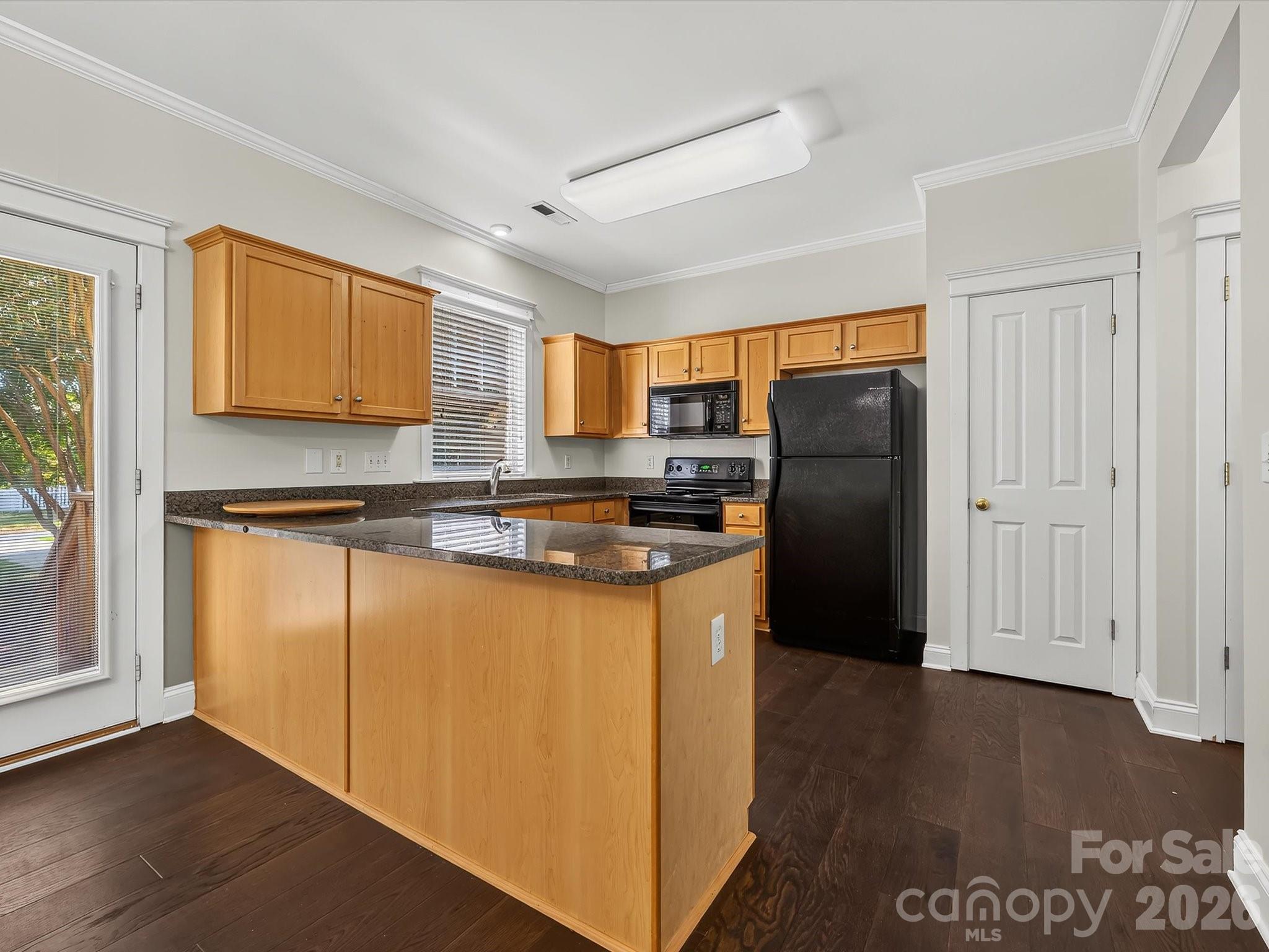 8515 Lindholm Drive — Huntersville