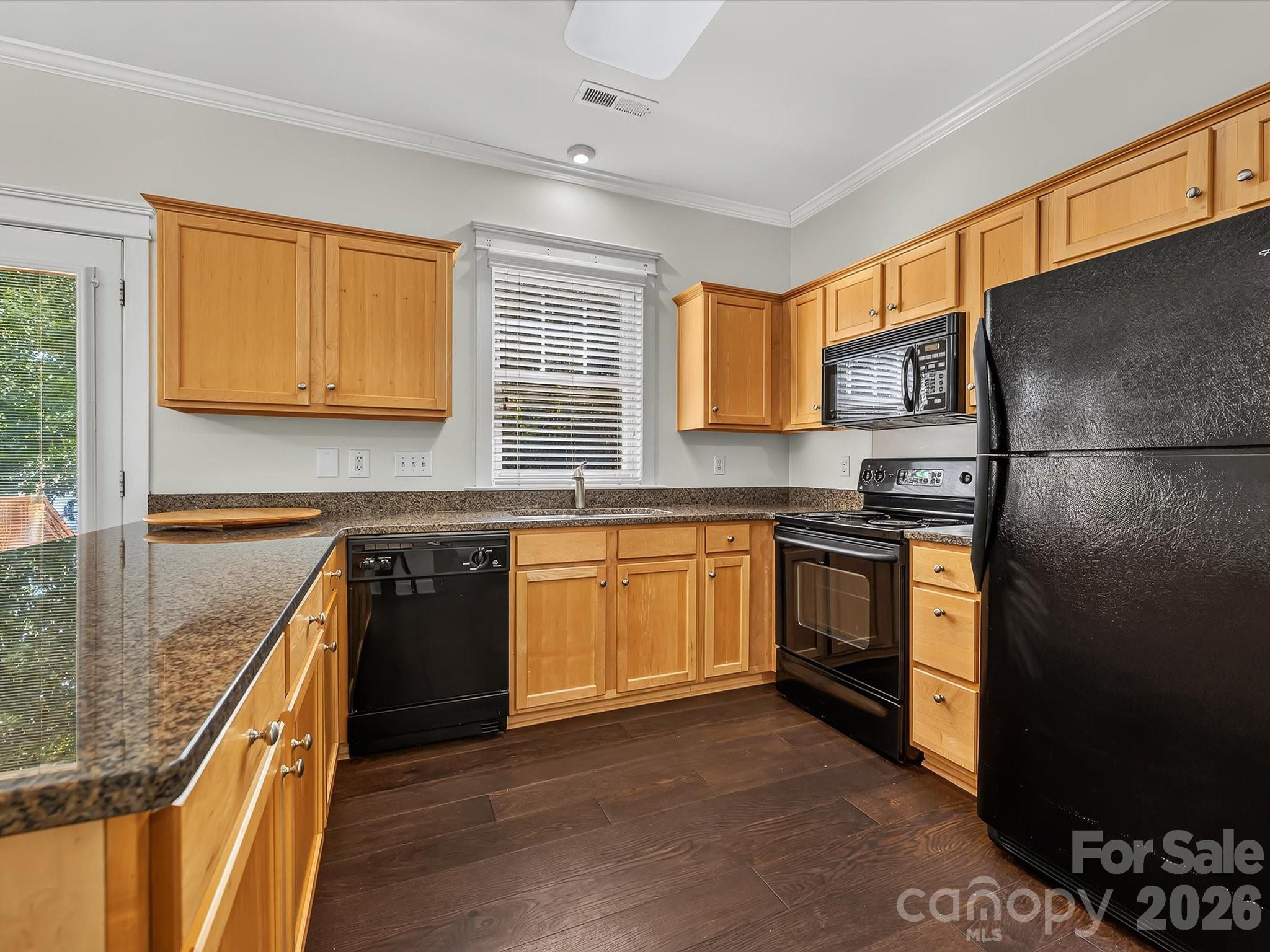 8515 Lindholm Drive — Huntersville