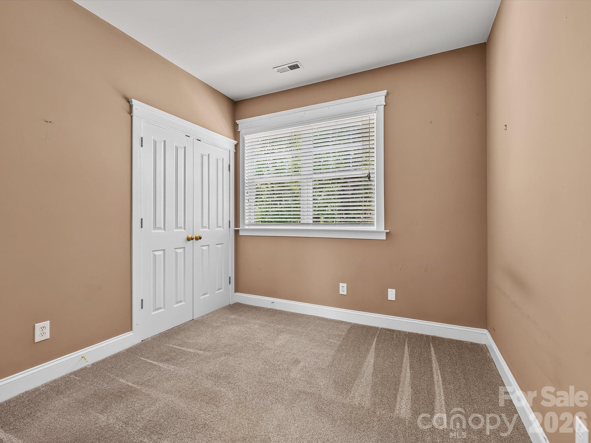 8515 Lindholm Drive — Huntersville