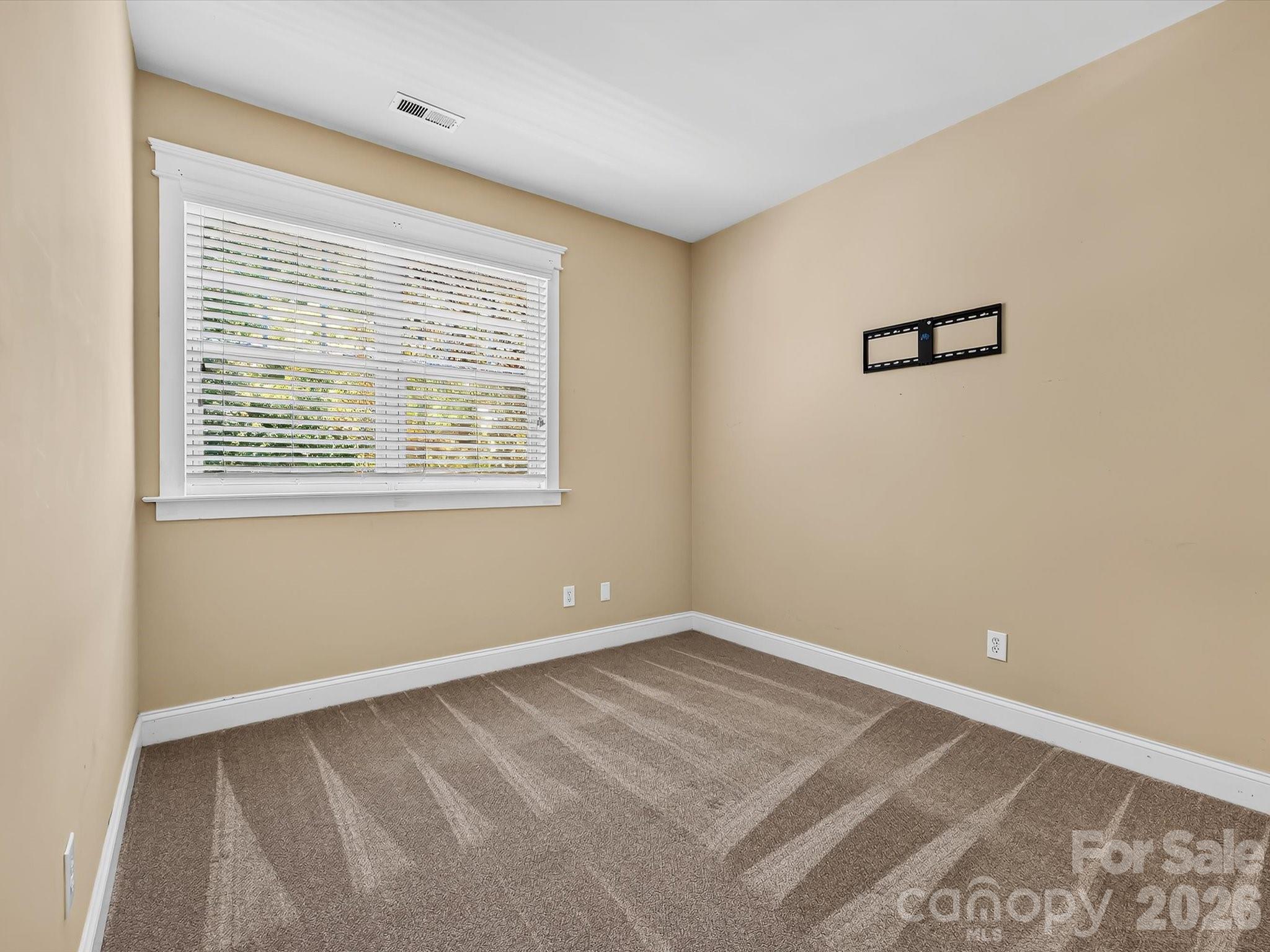 8515 Lindholm Drive — Huntersville