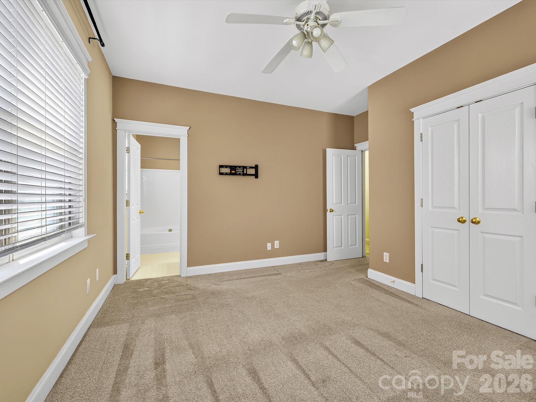 8515 Lindholm Drive — Huntersville