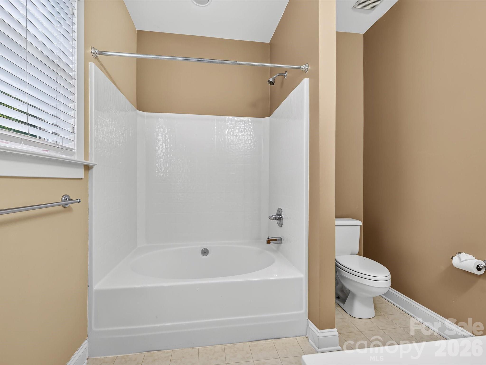 8515 Lindholm Drive — Huntersville