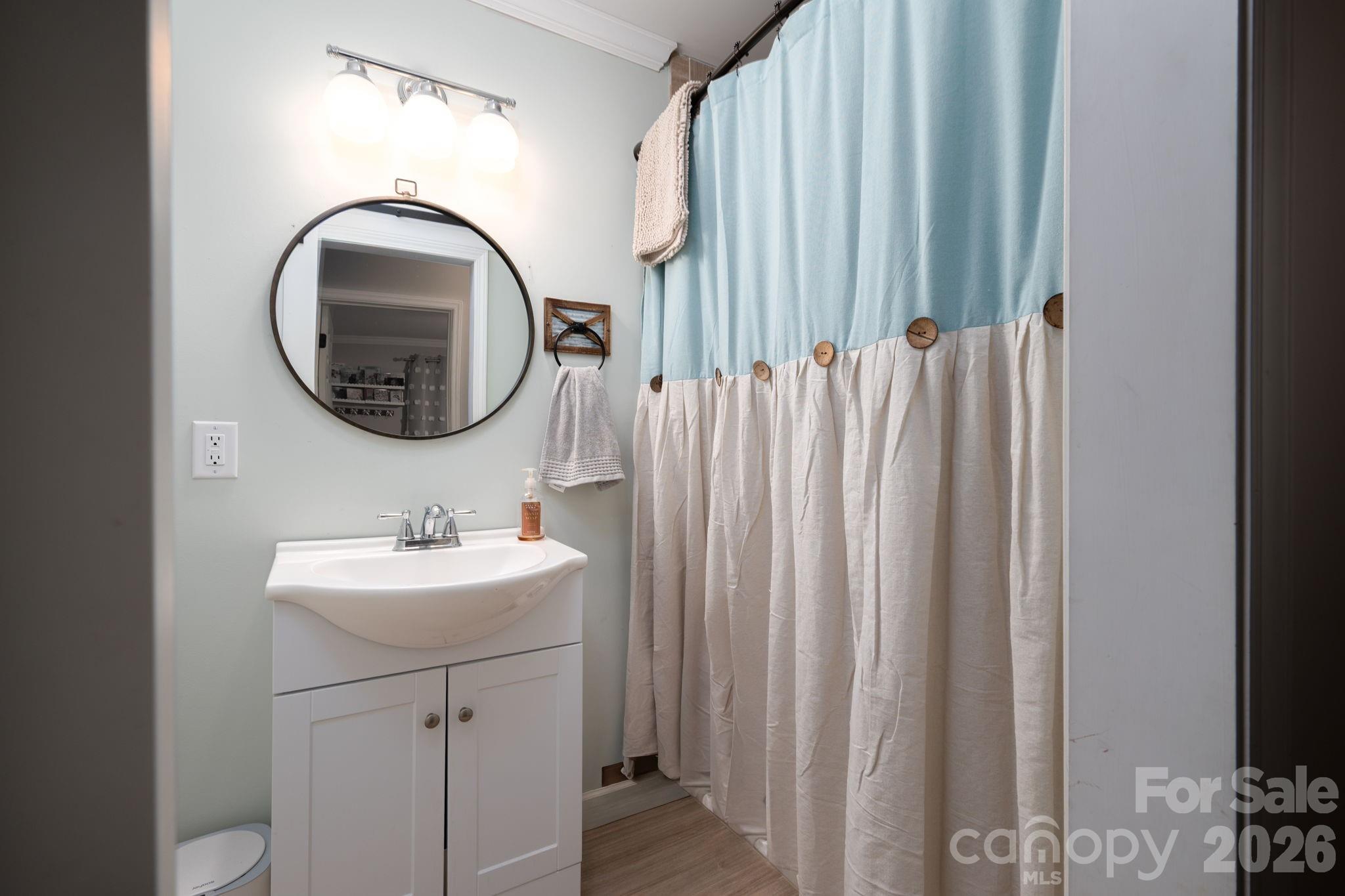1718 Woolie Road — Lincolnton