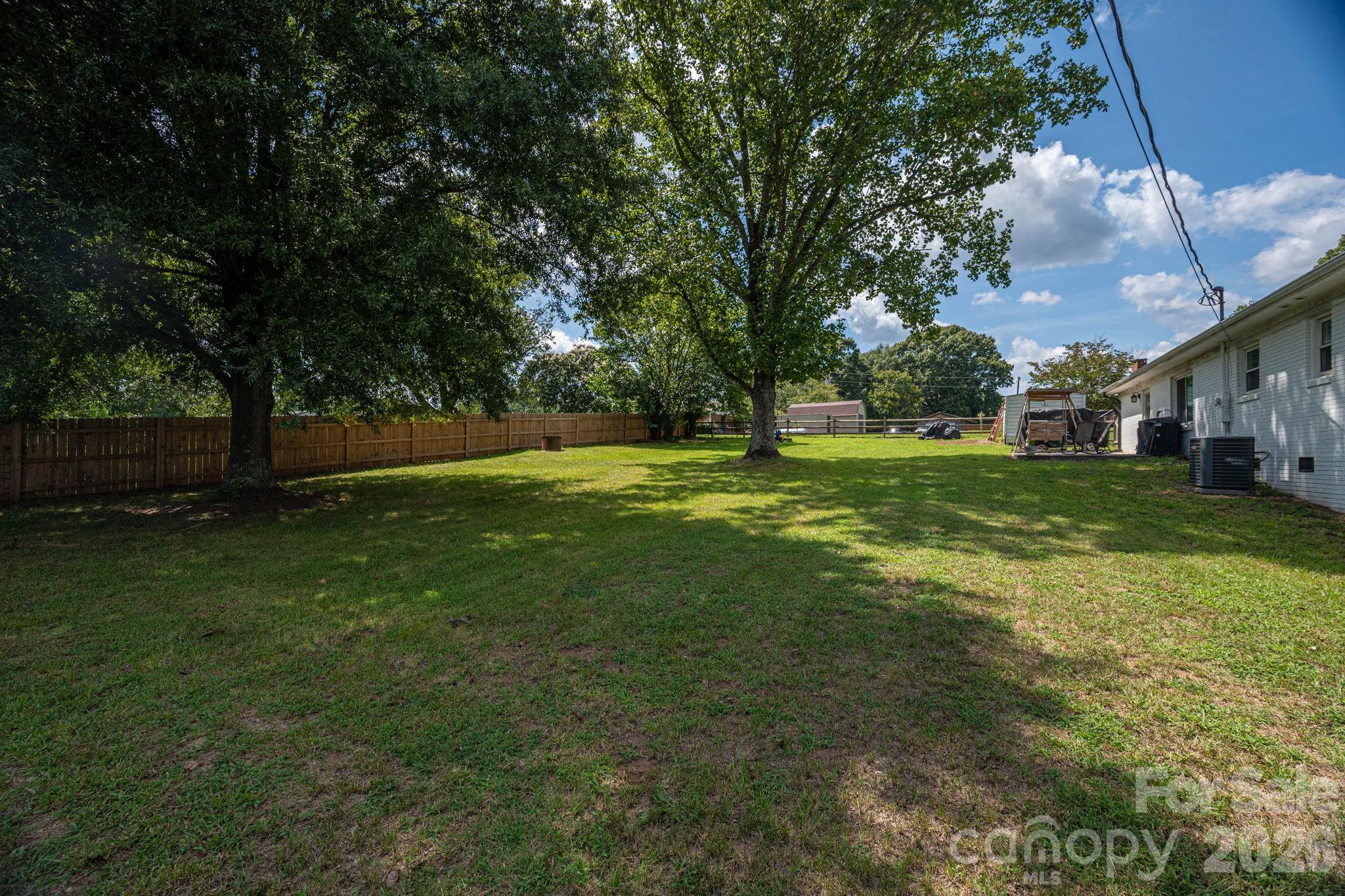 1718 Woolie Road — Lincolnton
