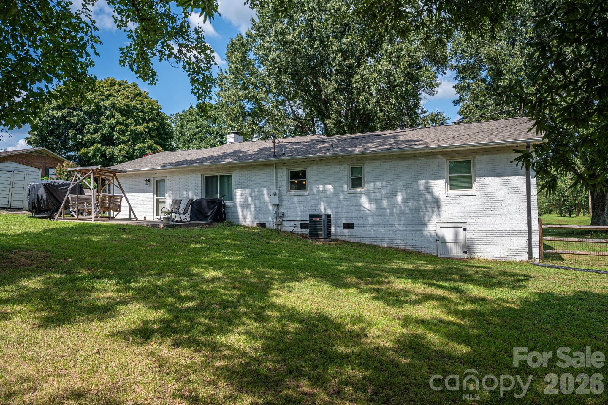 1718 Woolie Road — Lincolnton