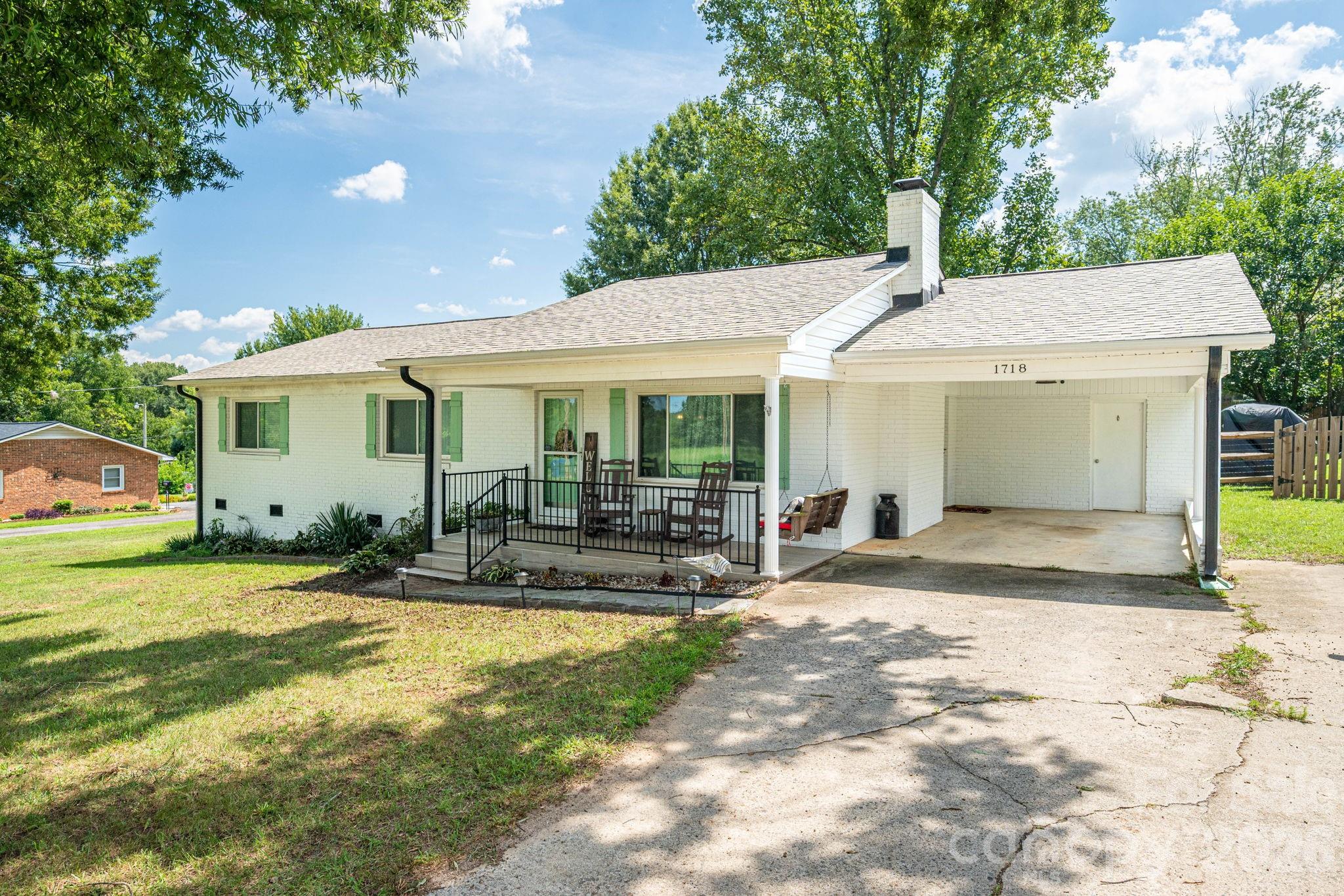 1718 Woolie Road — Lincolnton