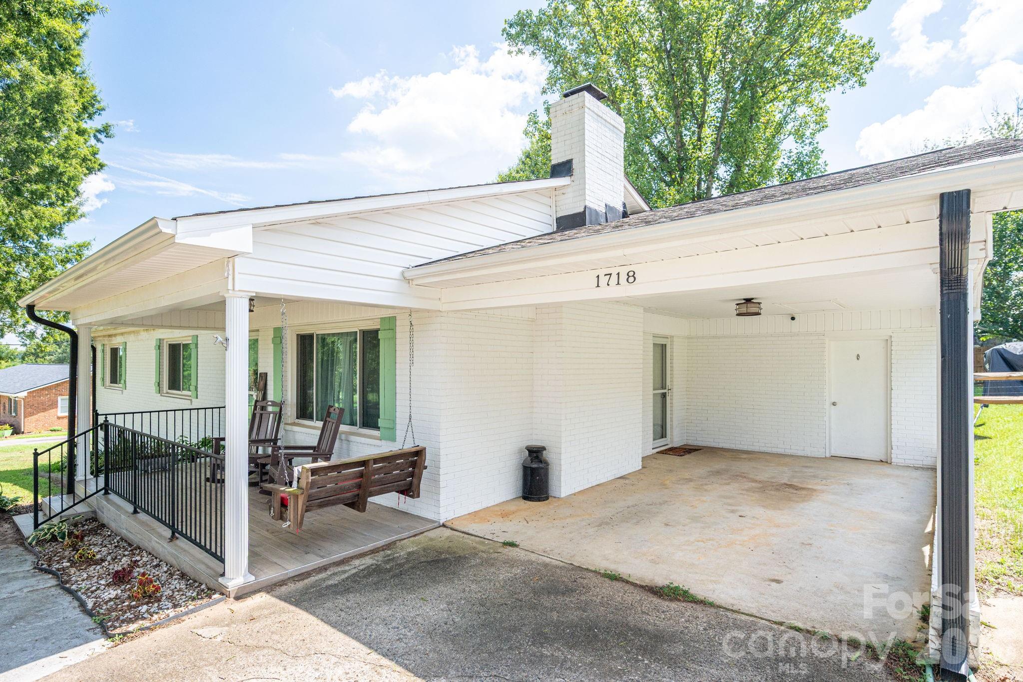 1718 Woolie Road — Lincolnton