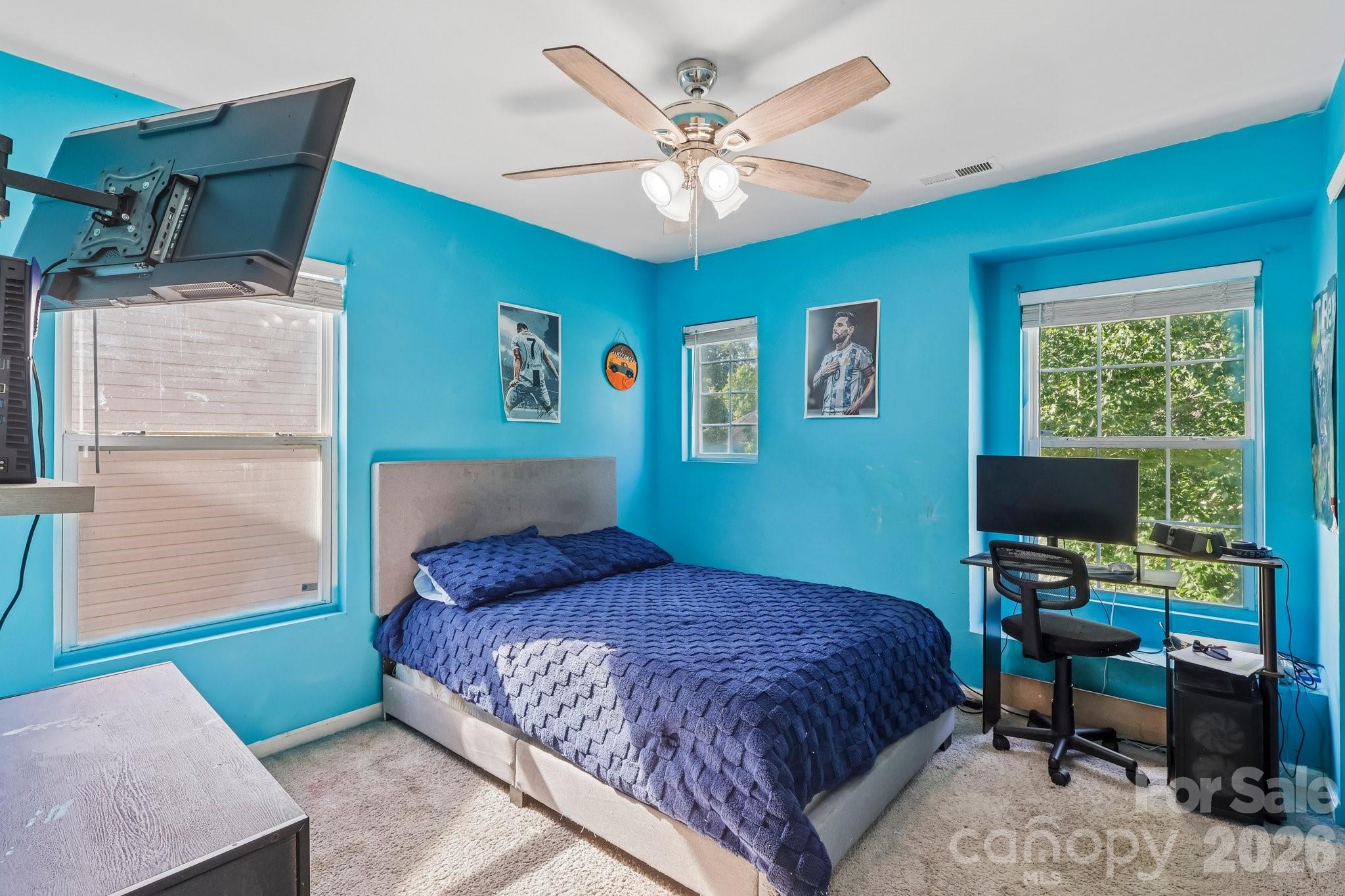 10302 Hugue Way — Charlotte