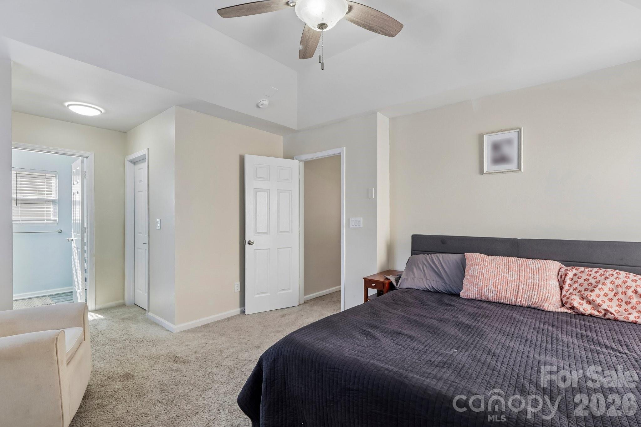 10302 Hugue Way — Charlotte