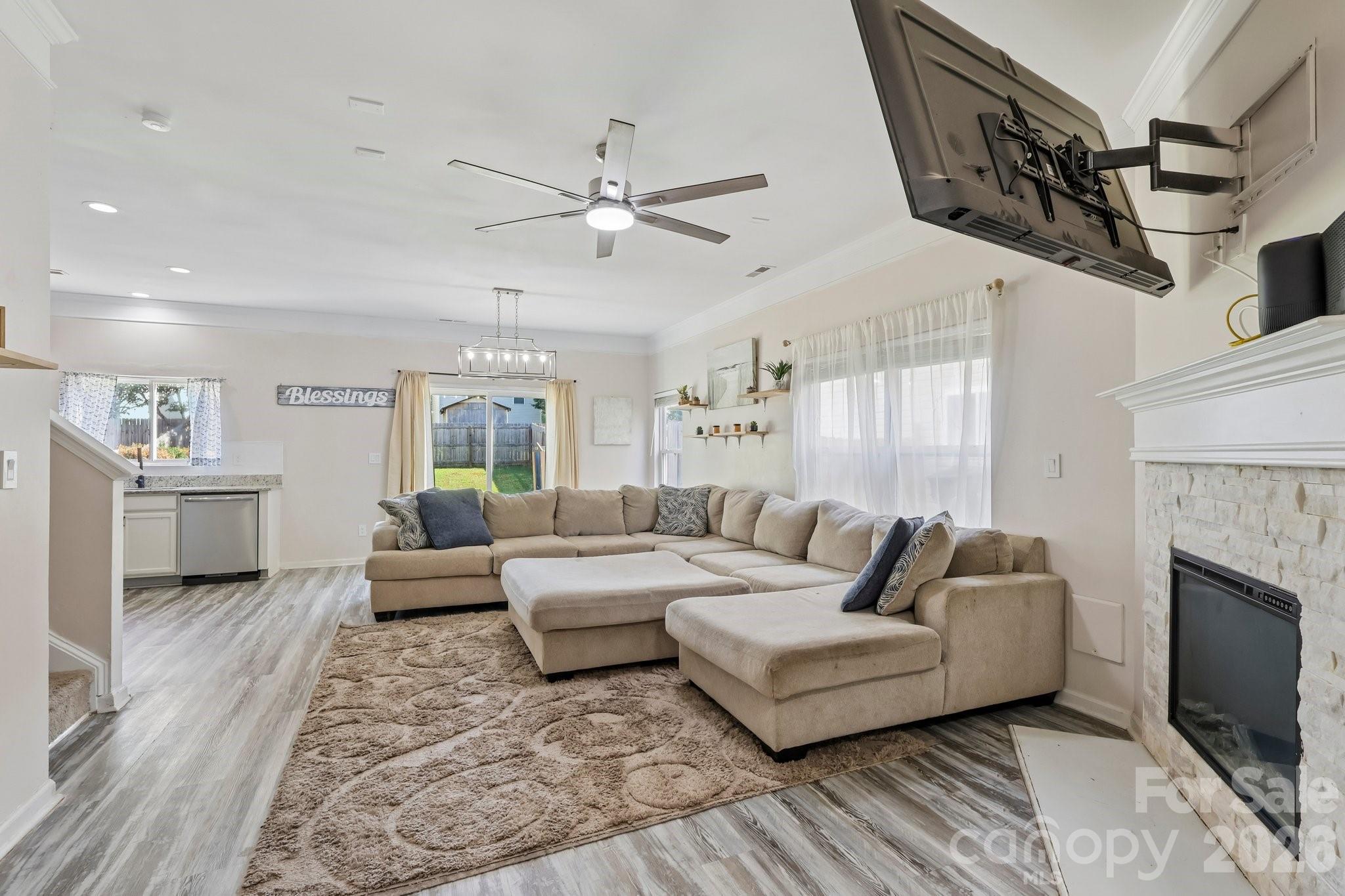 10302 Hugue Way — Charlotte