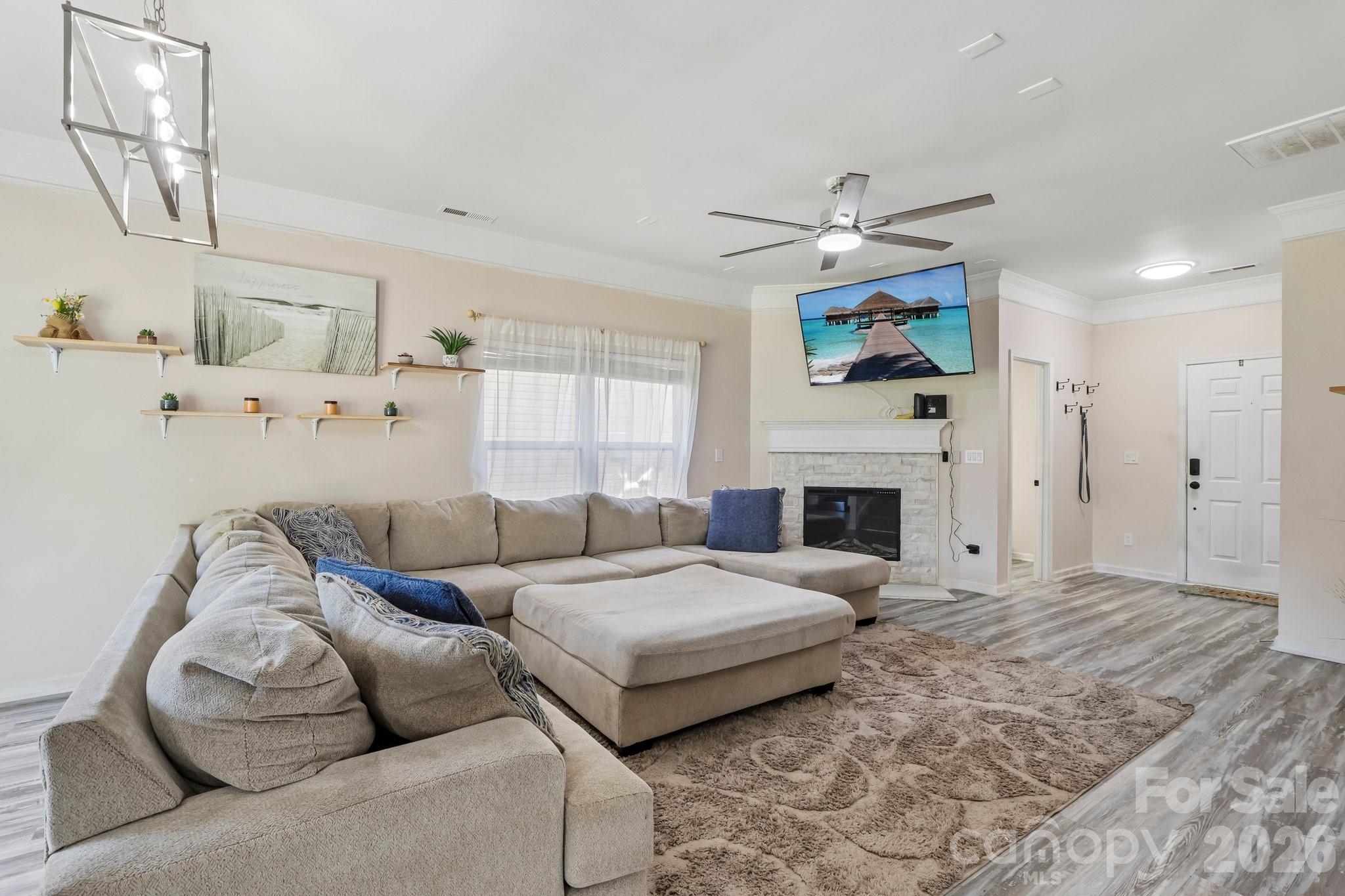 10302 Hugue Way — Charlotte