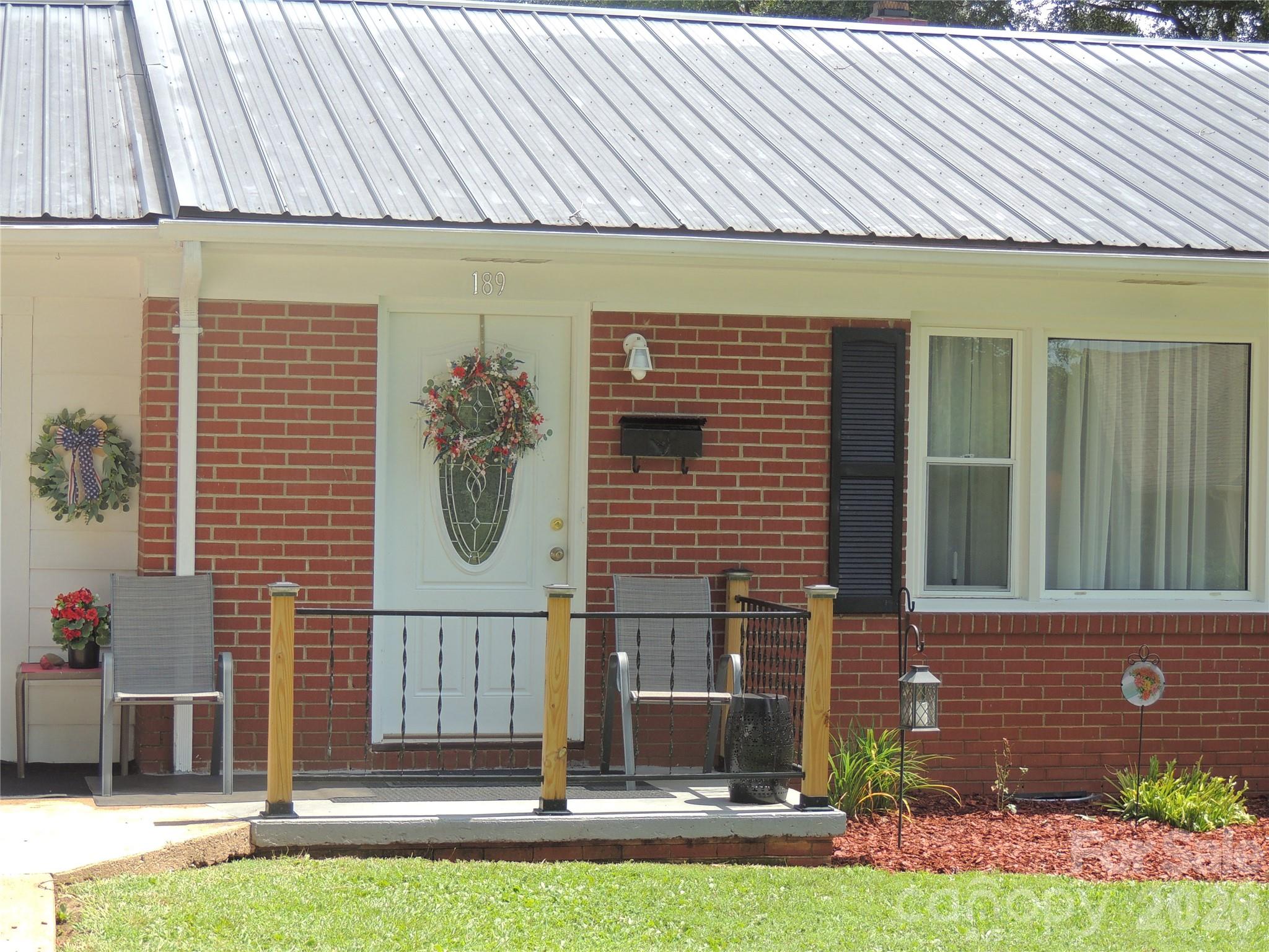 189 Westwood Drive — Forest City