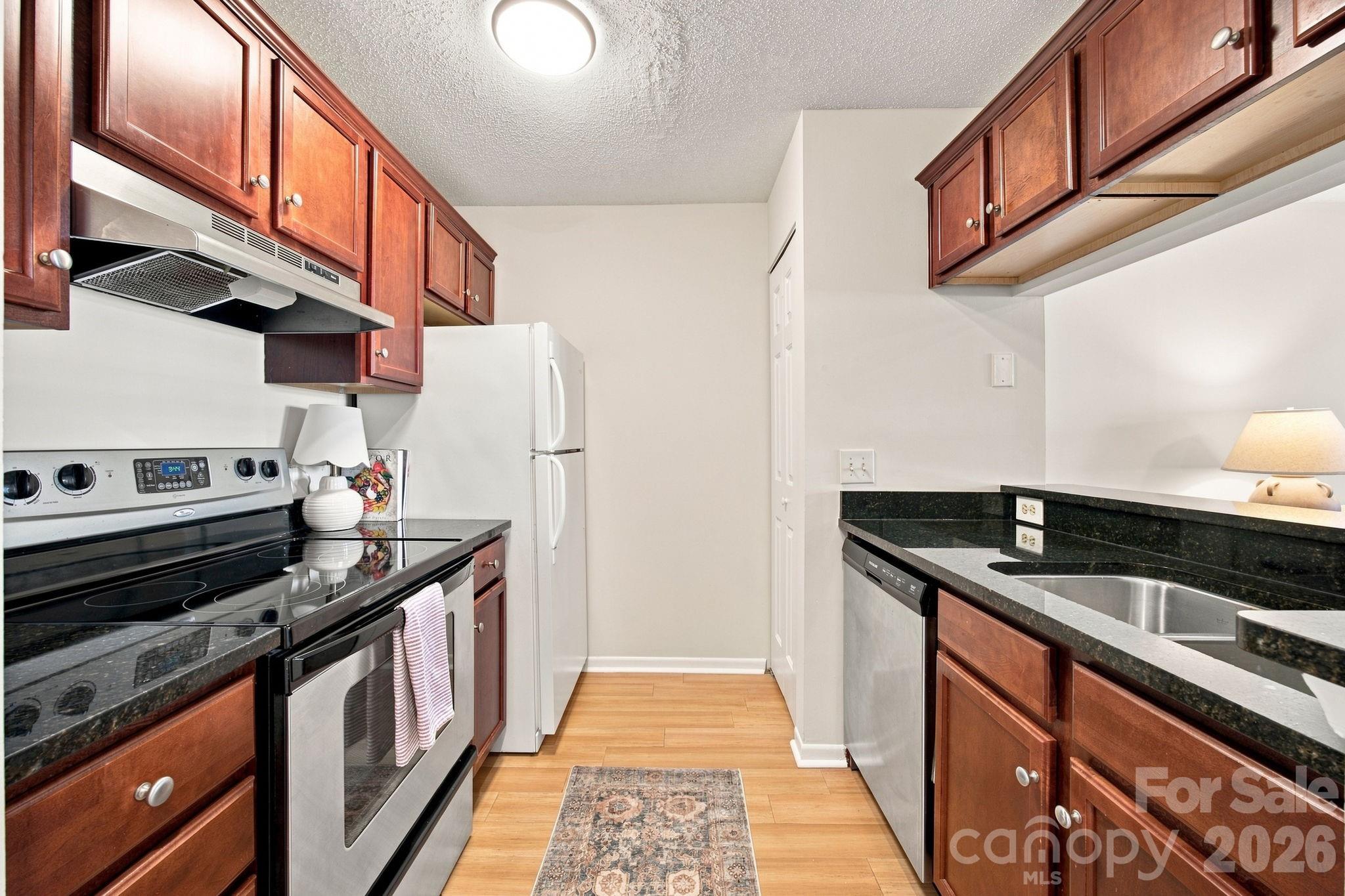 501 Olmsted Park Place #H — Charlotte