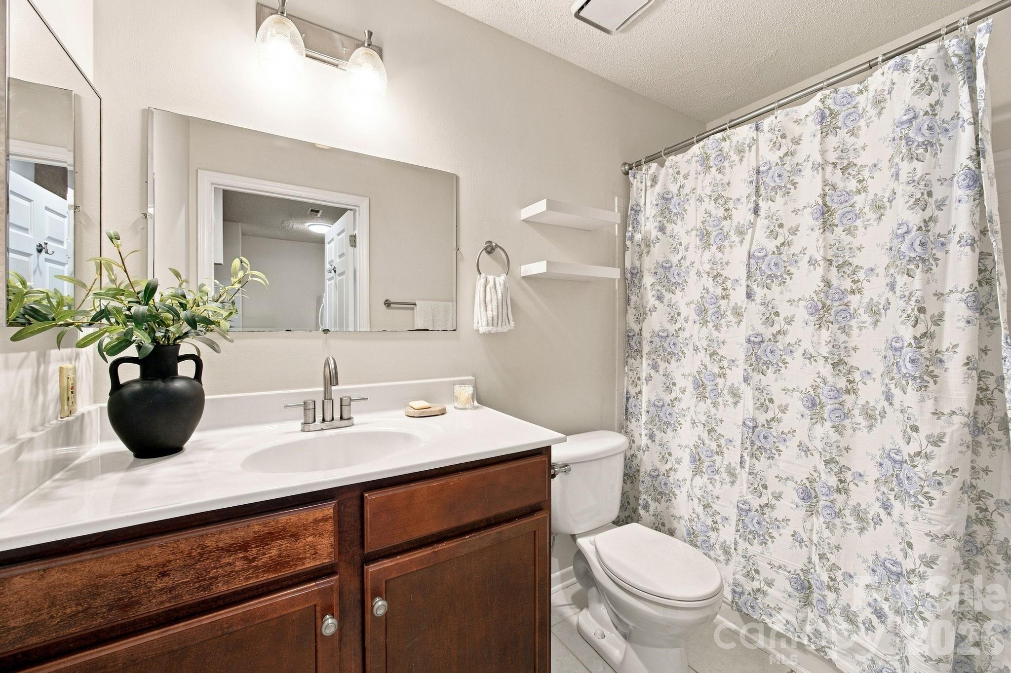 501 Olmsted Park Place #H — Charlotte