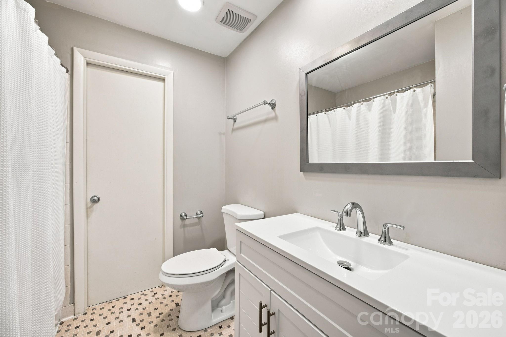 4603 Hedgemore Drive — Charlotte