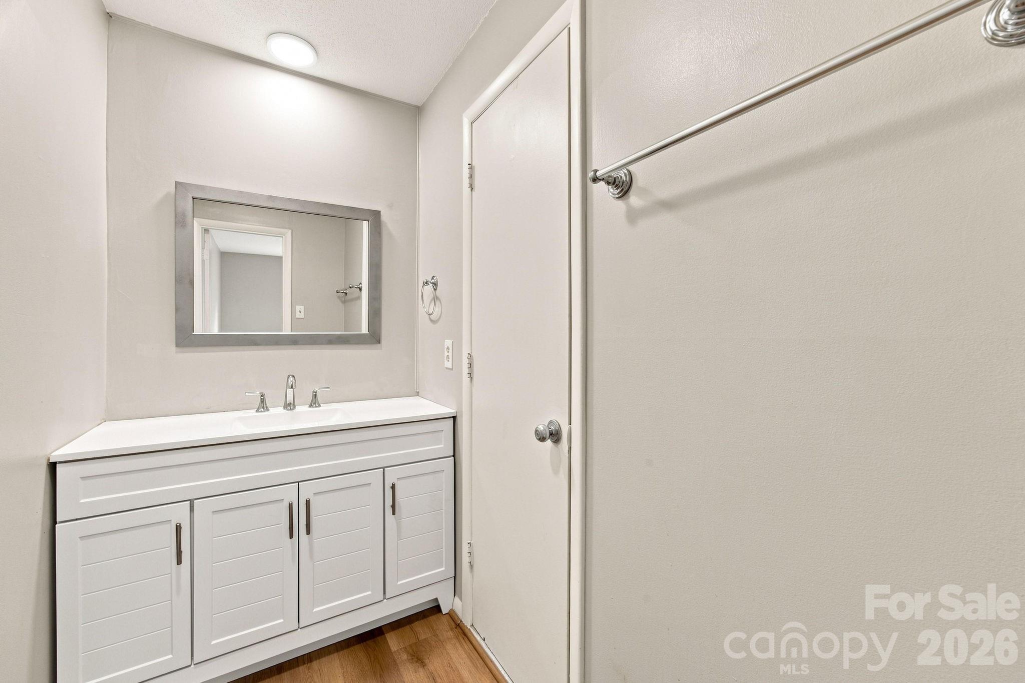4603 Hedgemore Drive — Charlotte