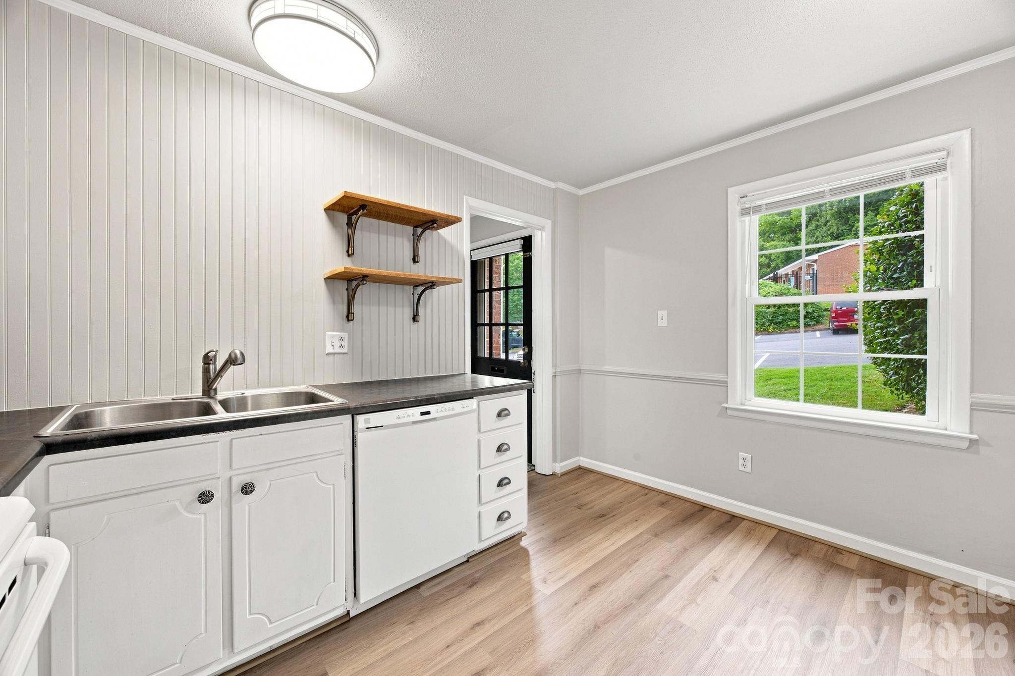 4603 Hedgemore Drive — Charlotte