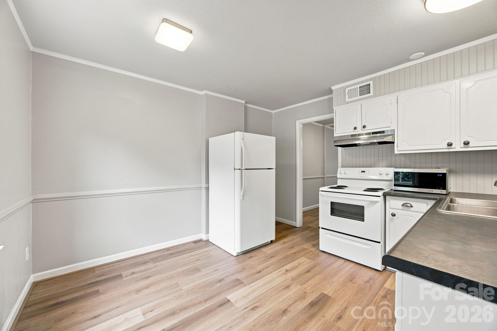 4603 Hedgemore Drive — Charlotte