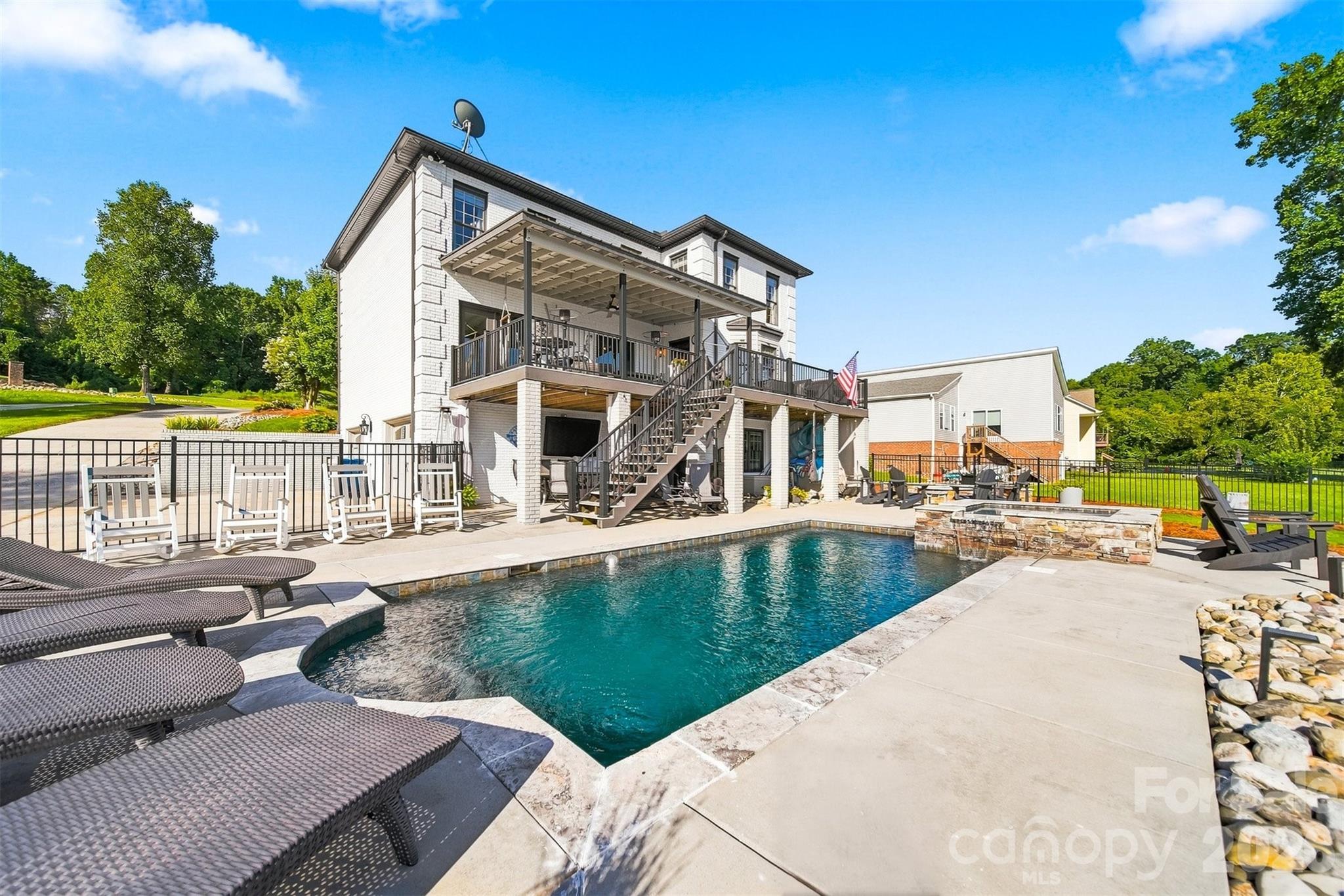 2682 Canvasback Lane — Catawba