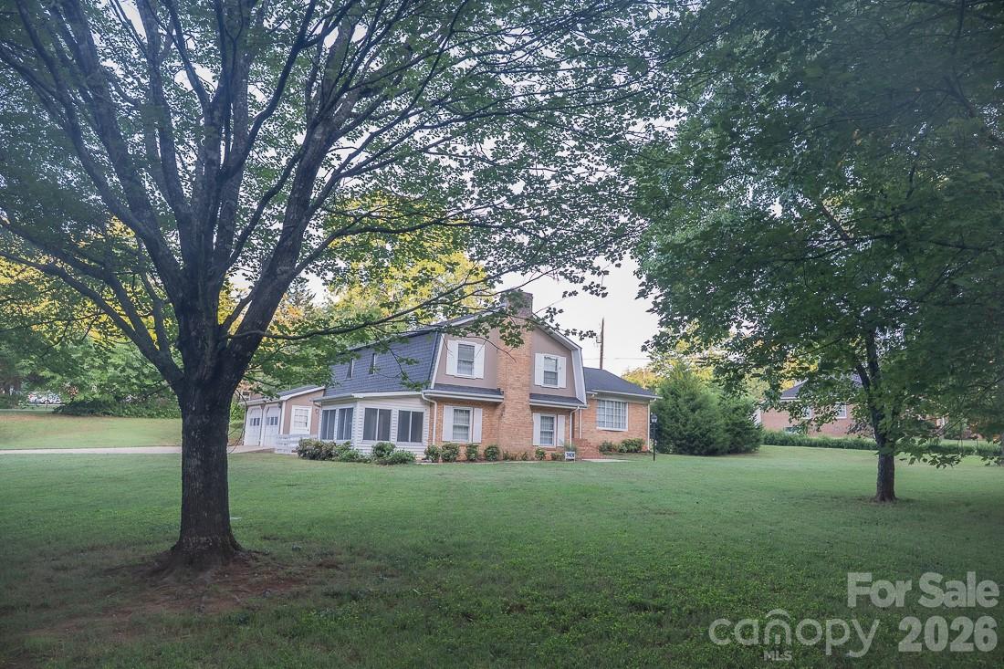3401 Tracelake Drive — Matthews
