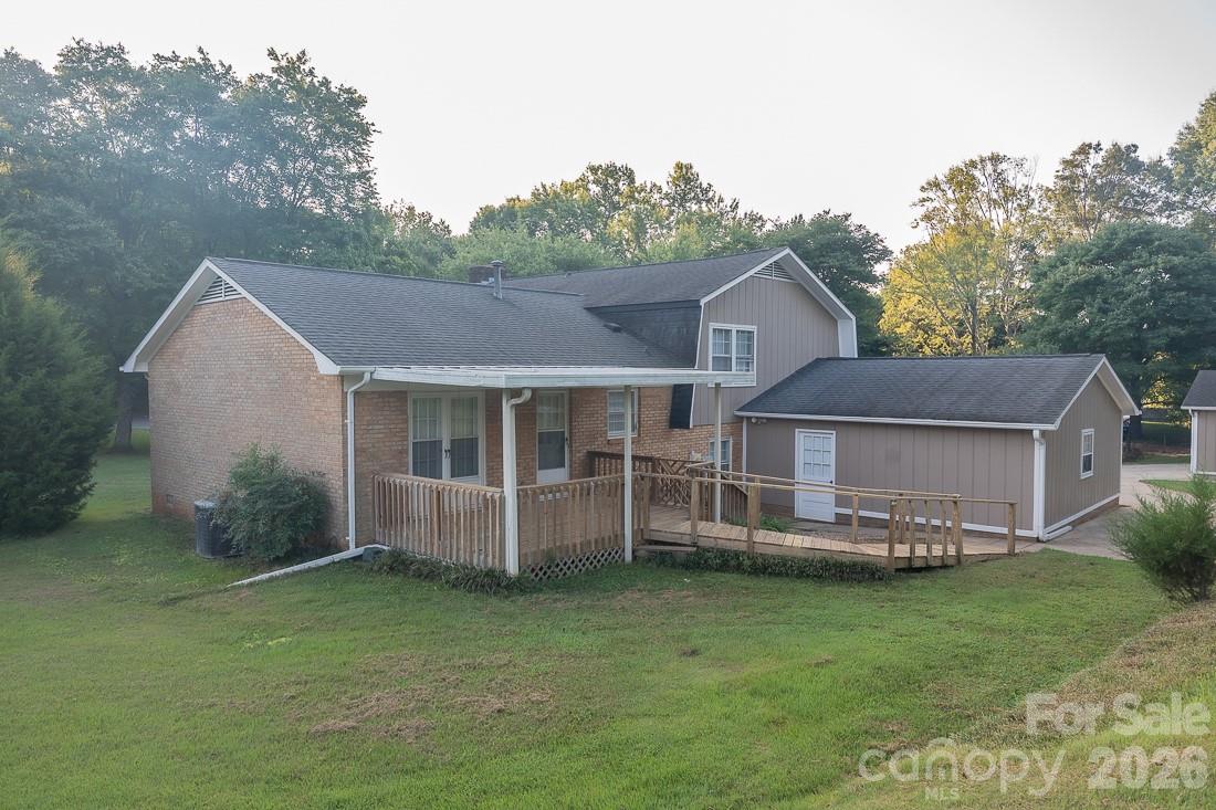 3401 Tracelake Drive — Matthews
