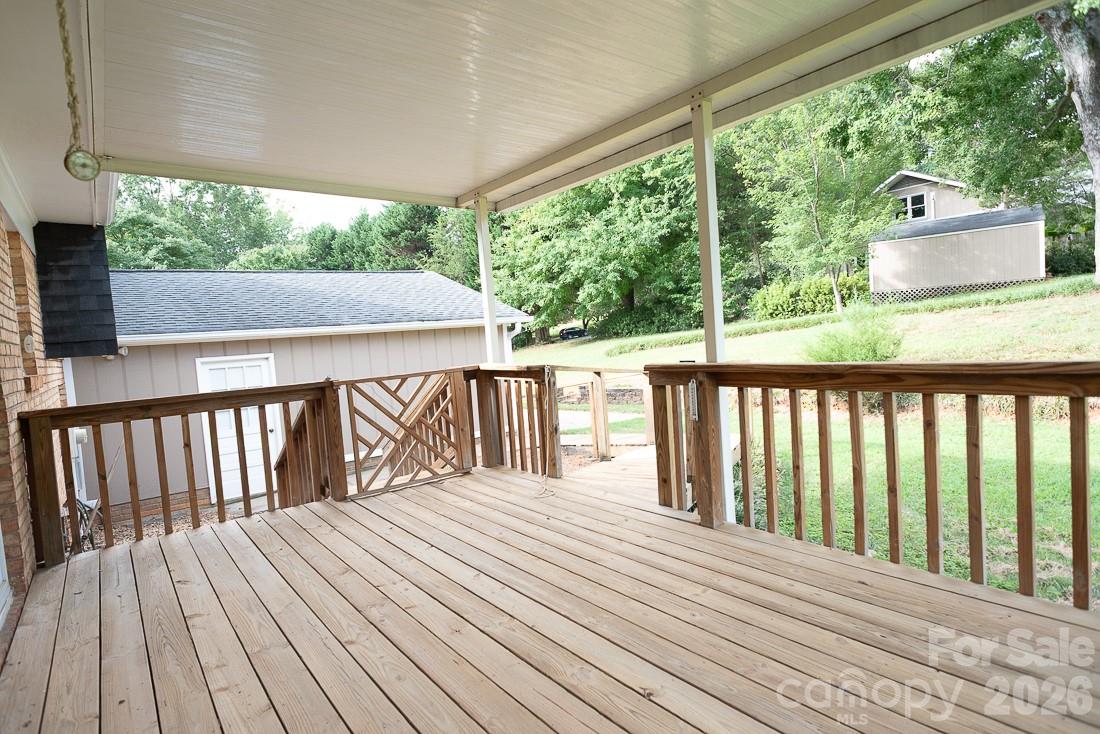3401 Tracelake Drive — Matthews