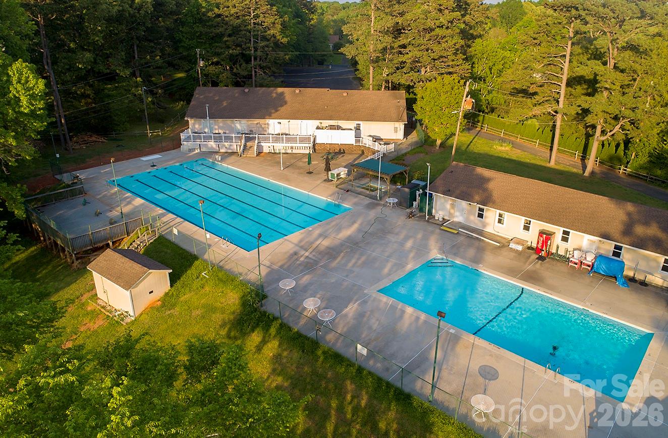 3401 Tracelake Drive — Matthews
