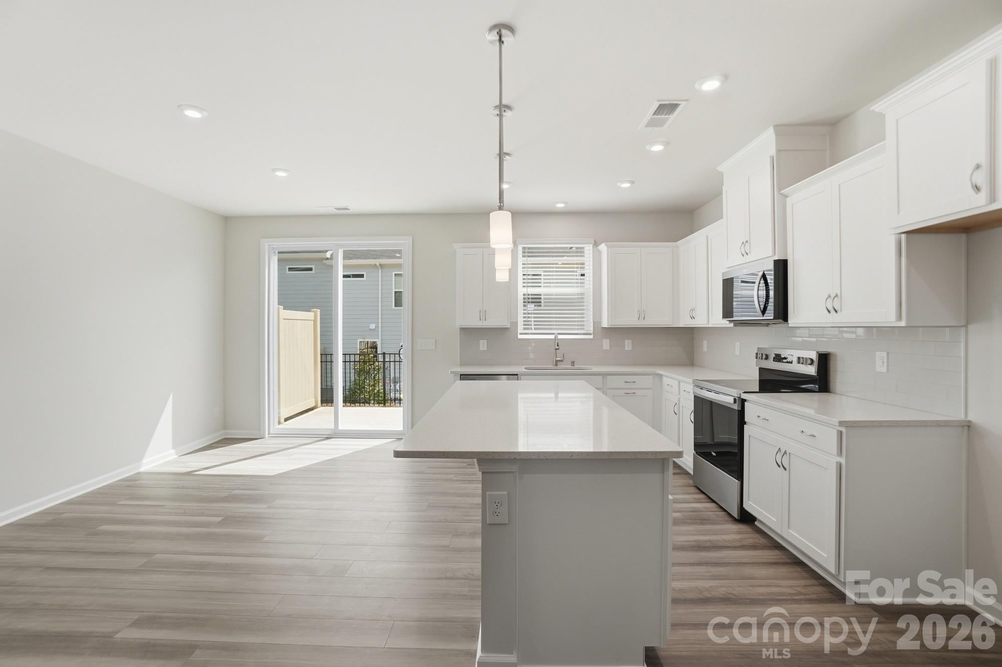 343 Laura Elizabeth Lane — Clover